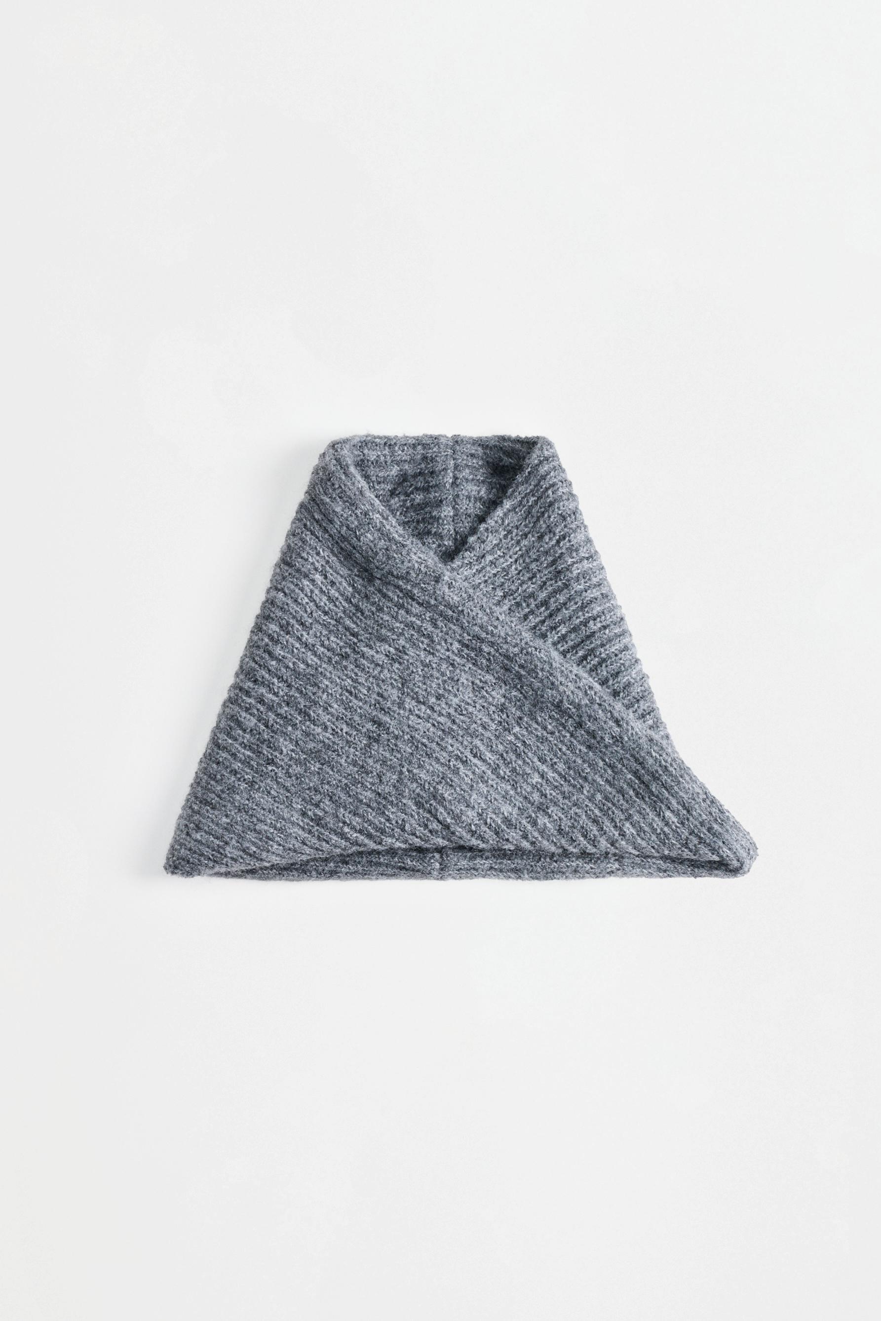 Ribbed knit snood — GREY