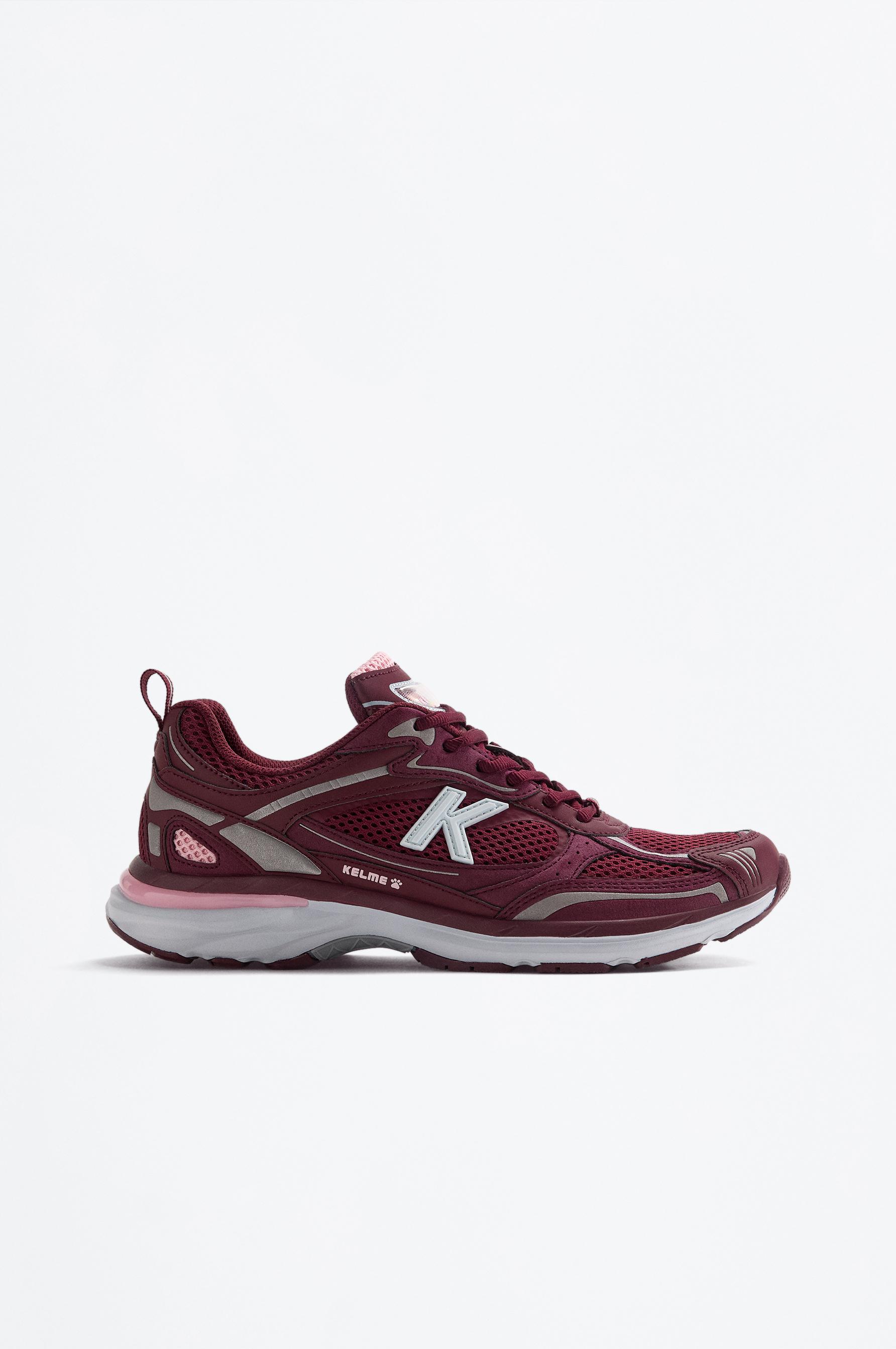 Kelme sports shoe — BURGUNDY