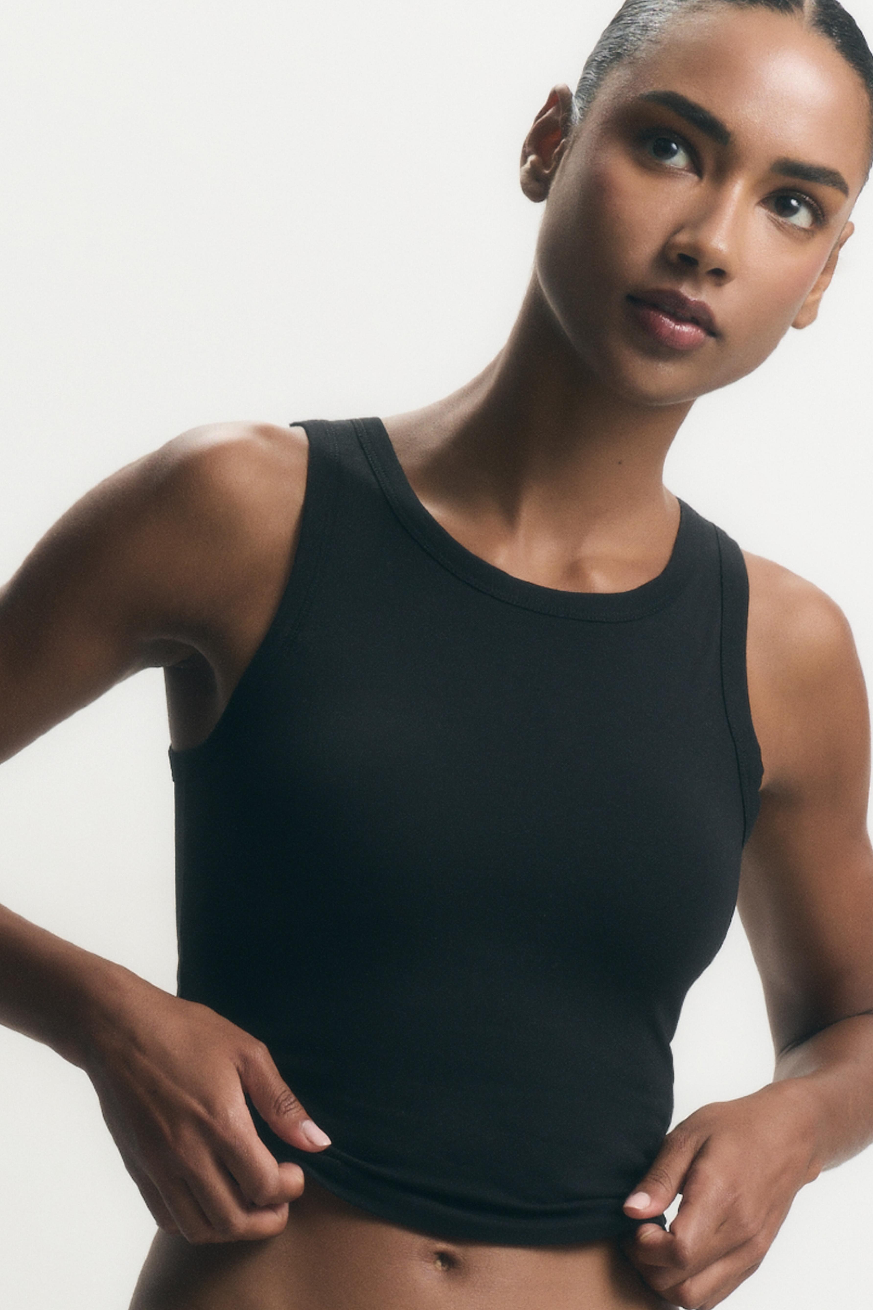 Top with built-in bra — BLACK