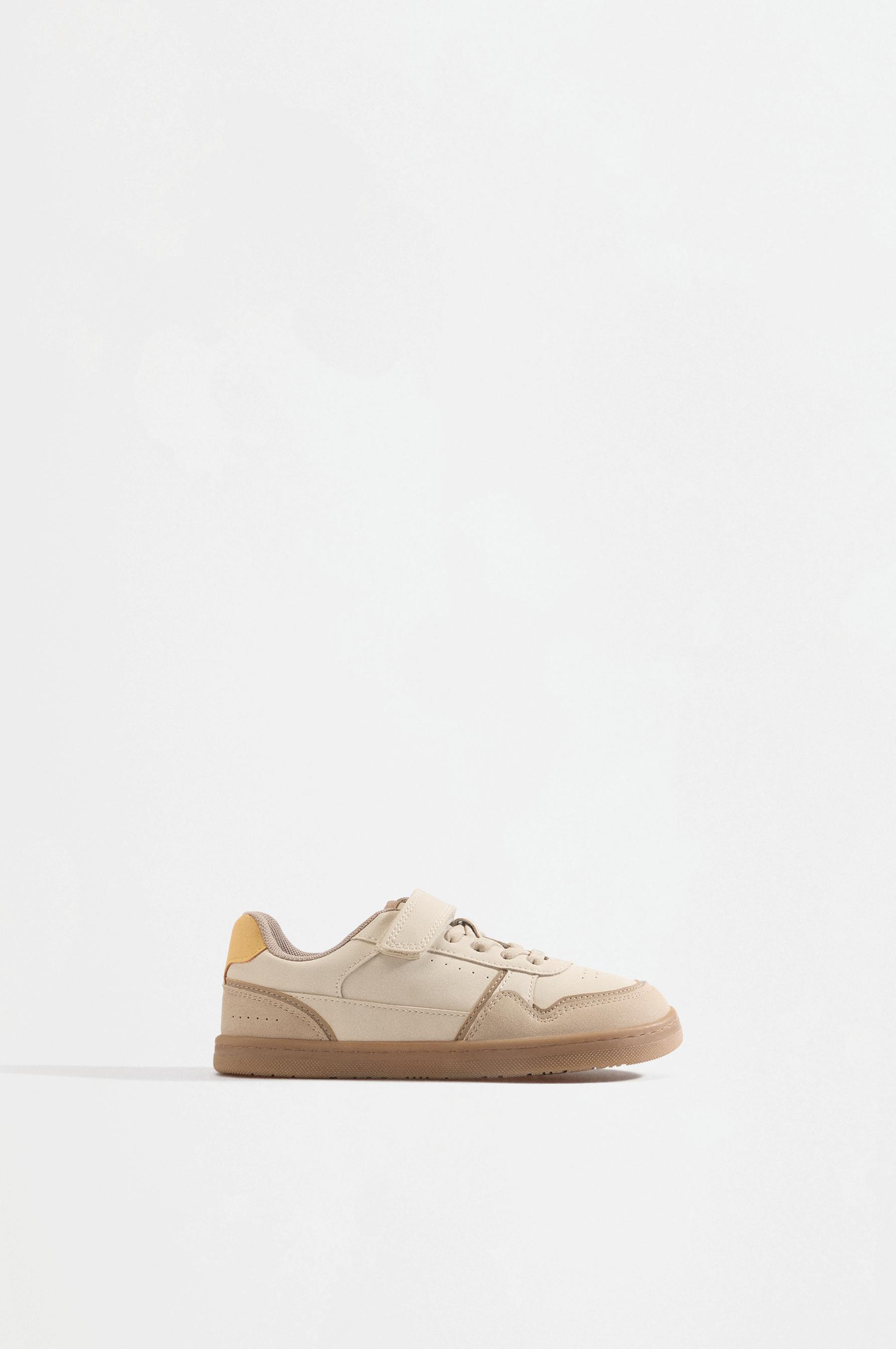 Barefoot Mixed Sneakers — BROWN