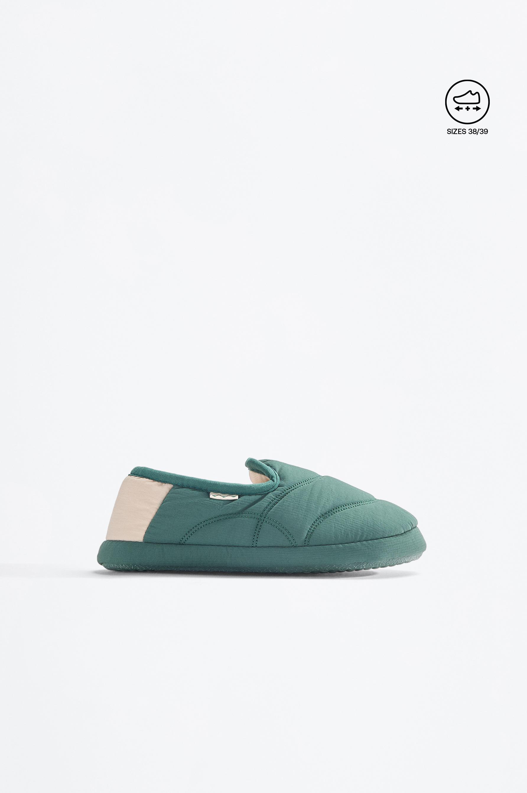 Zapatillas de casa cerrada