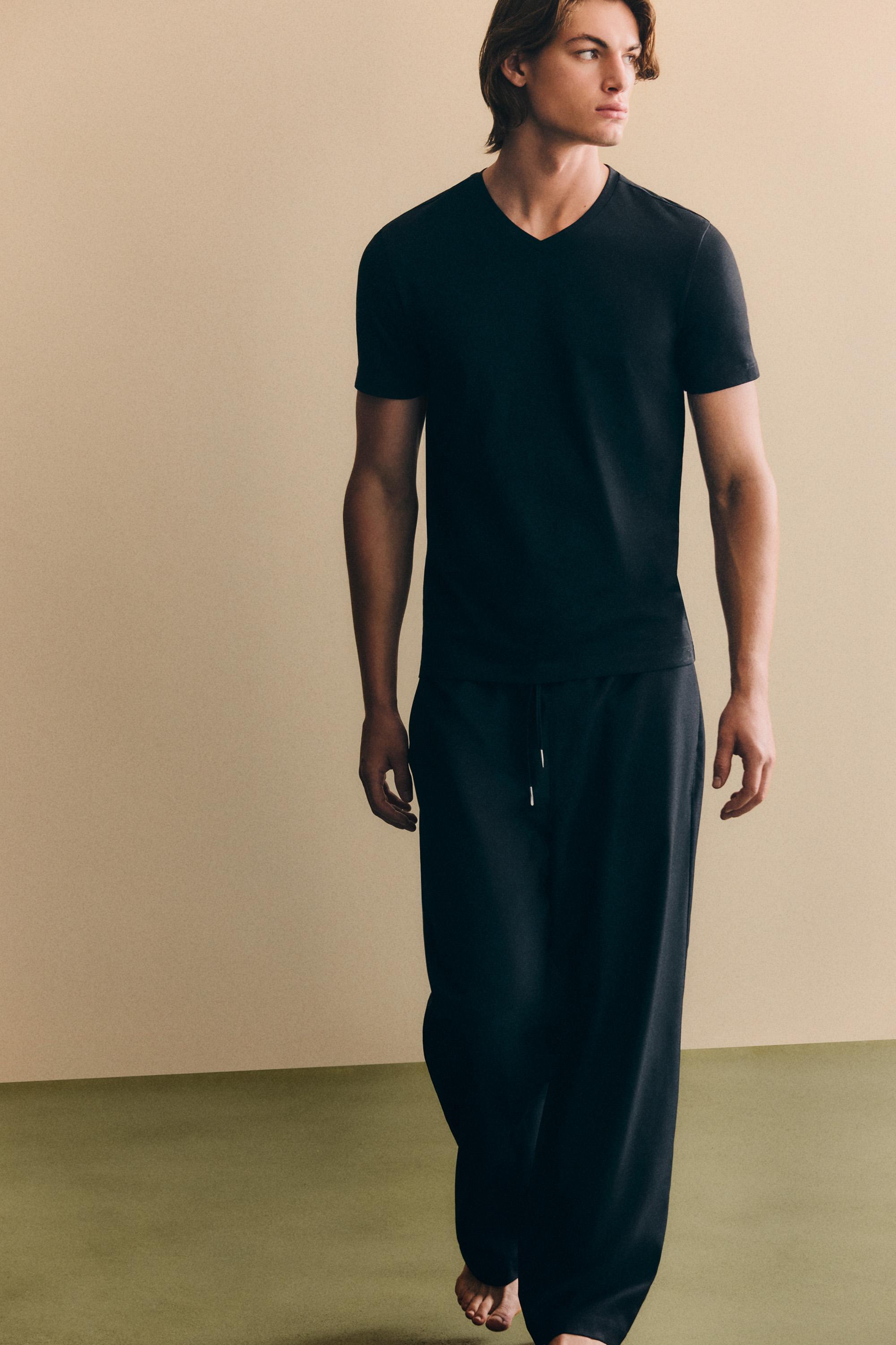 Slim fit V-neck T-shirt — BLACK
