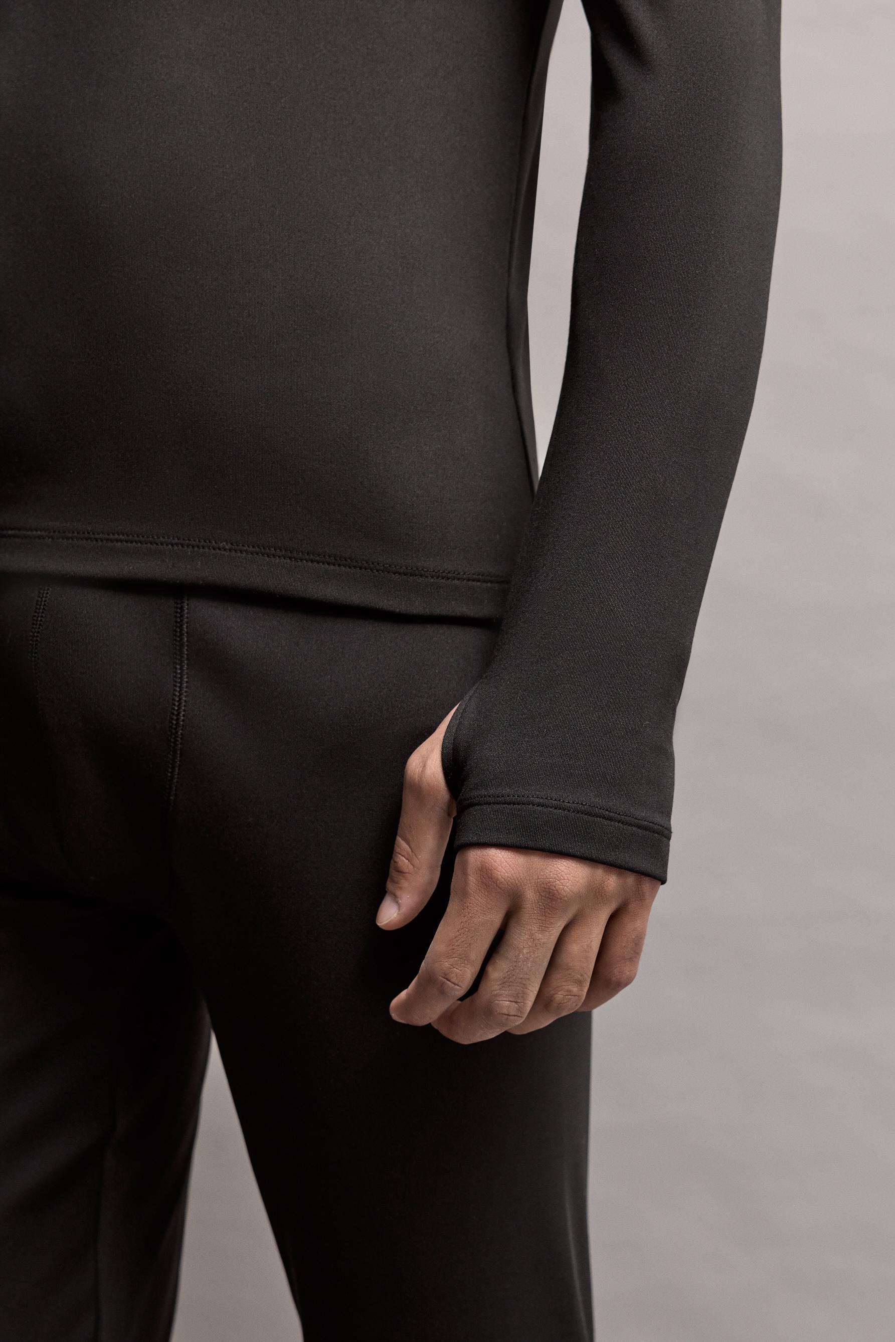 Medium weight thermal insulation T-shirt (-7ºC to 9ºC) — BLACK