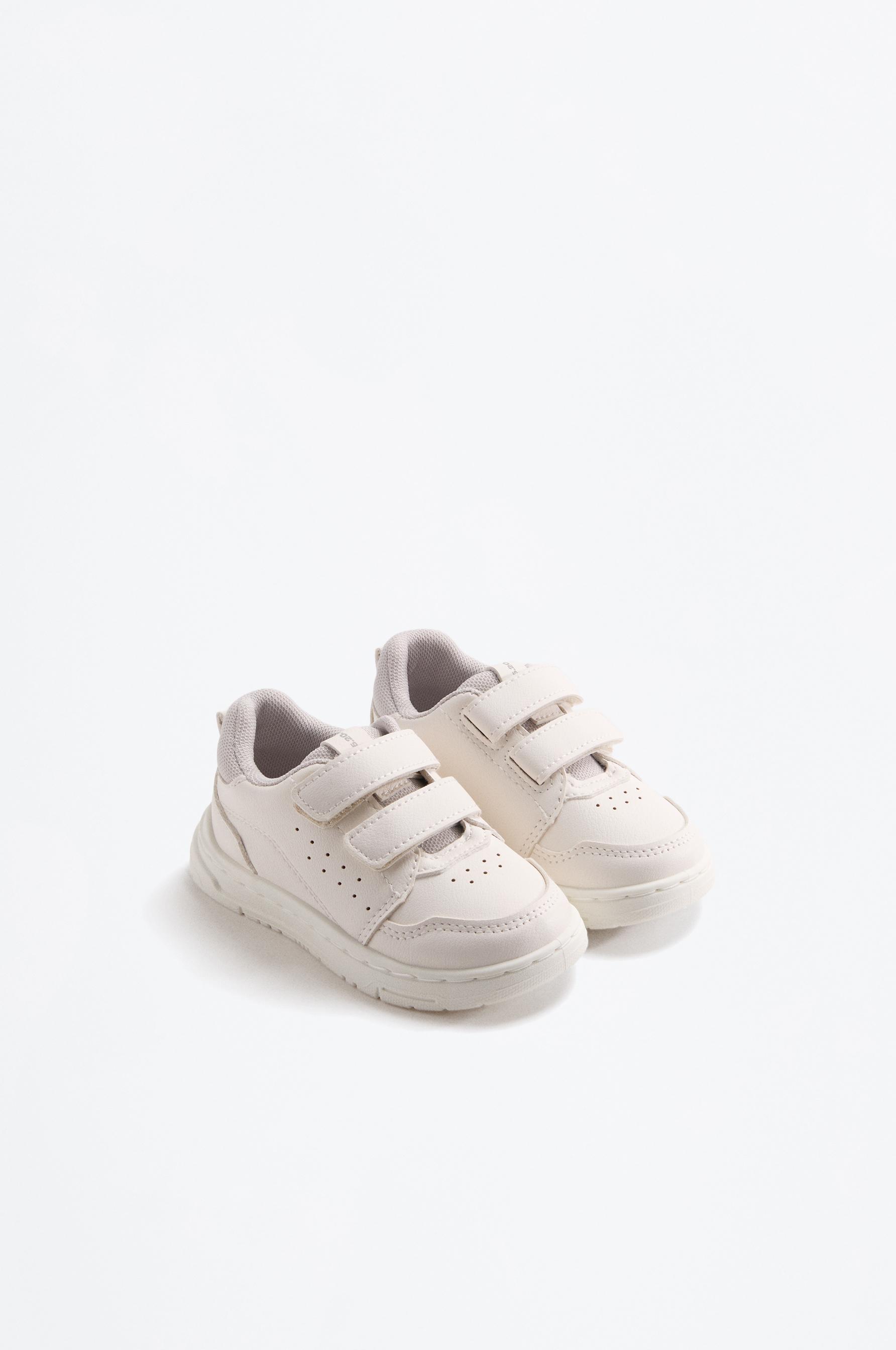 Minimalist athletic shoe — WHITE