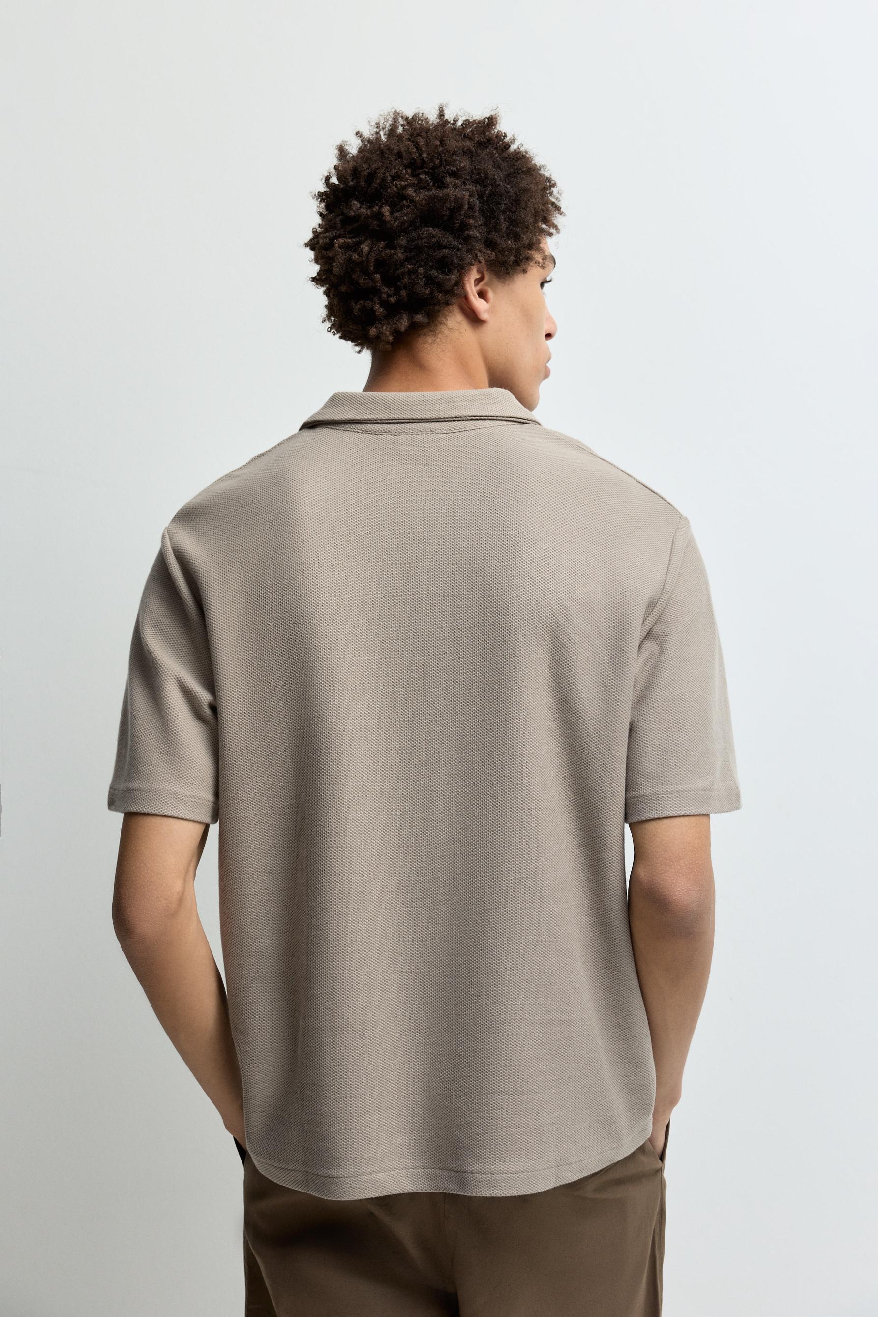 Textured V-neck polo shirt — CAMEL