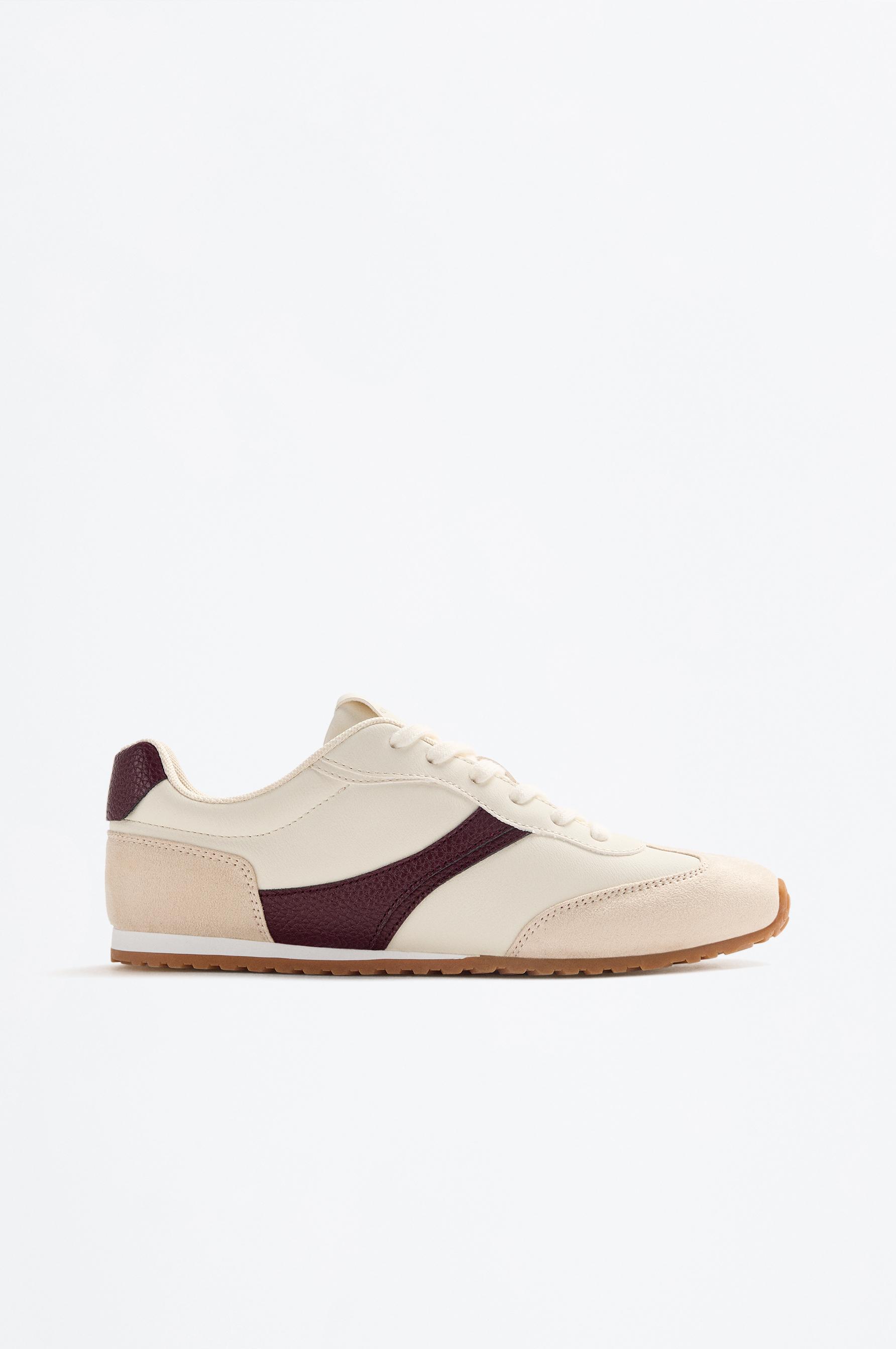 Zapatilla deportiva combinada