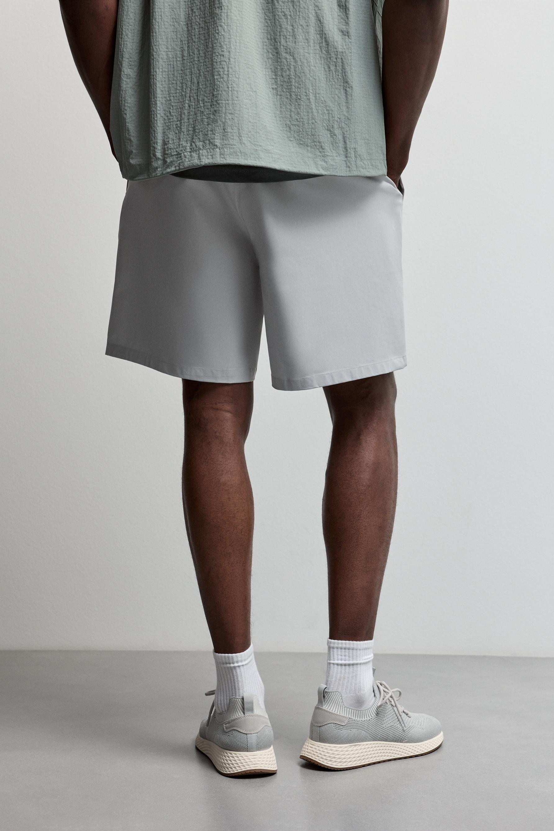 Outdoor Bermuda shorts — HIELO