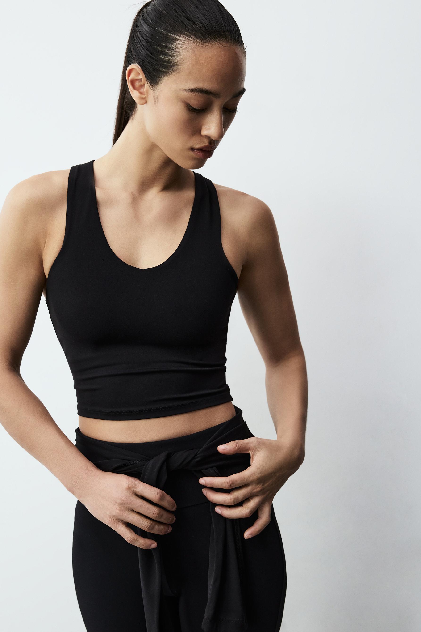 Top deportivo cuello pico