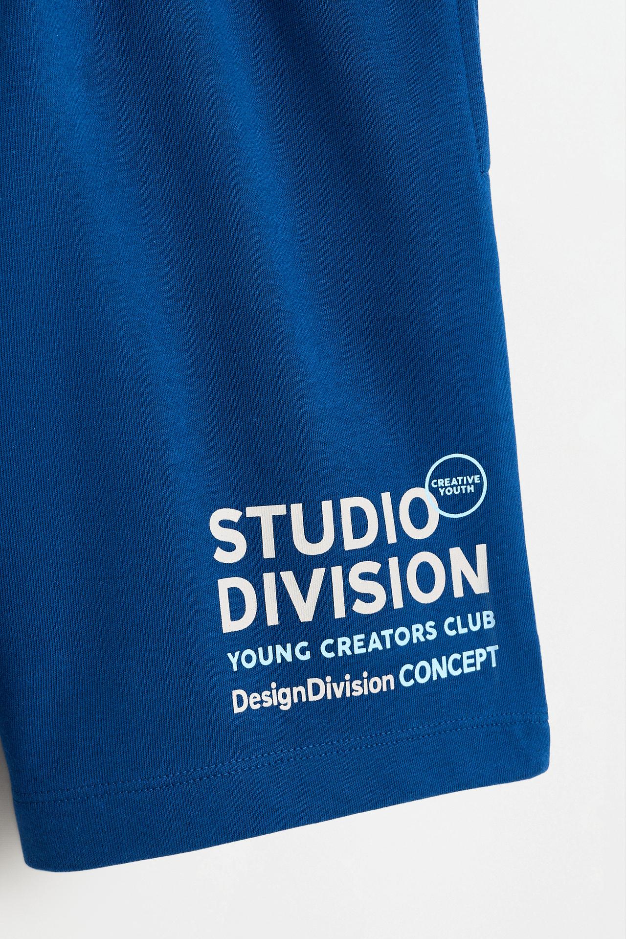 Plush Bermuda shorts with text — DARK BLUE