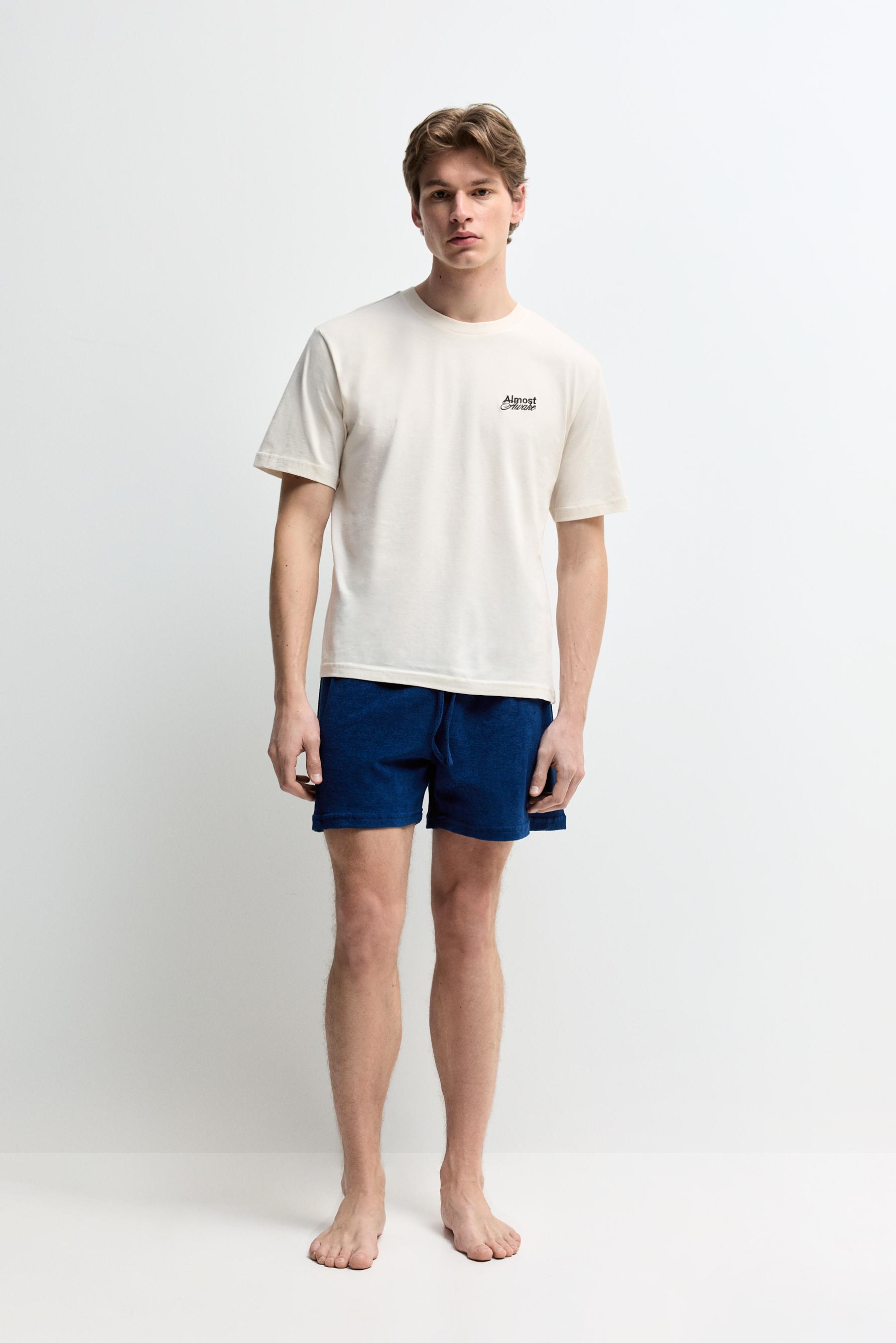 Pijama corto bordado