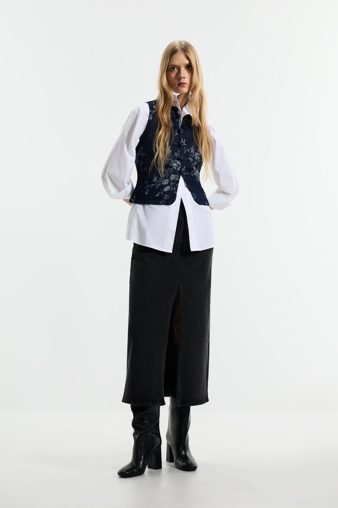Midi denim skirt with front split — BLACK