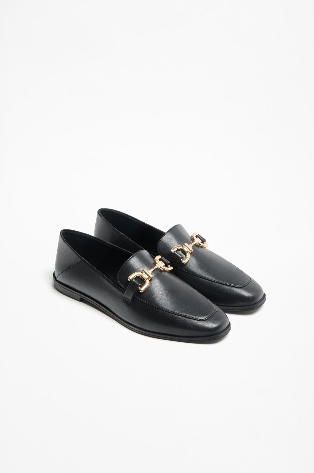 Buckled loafers