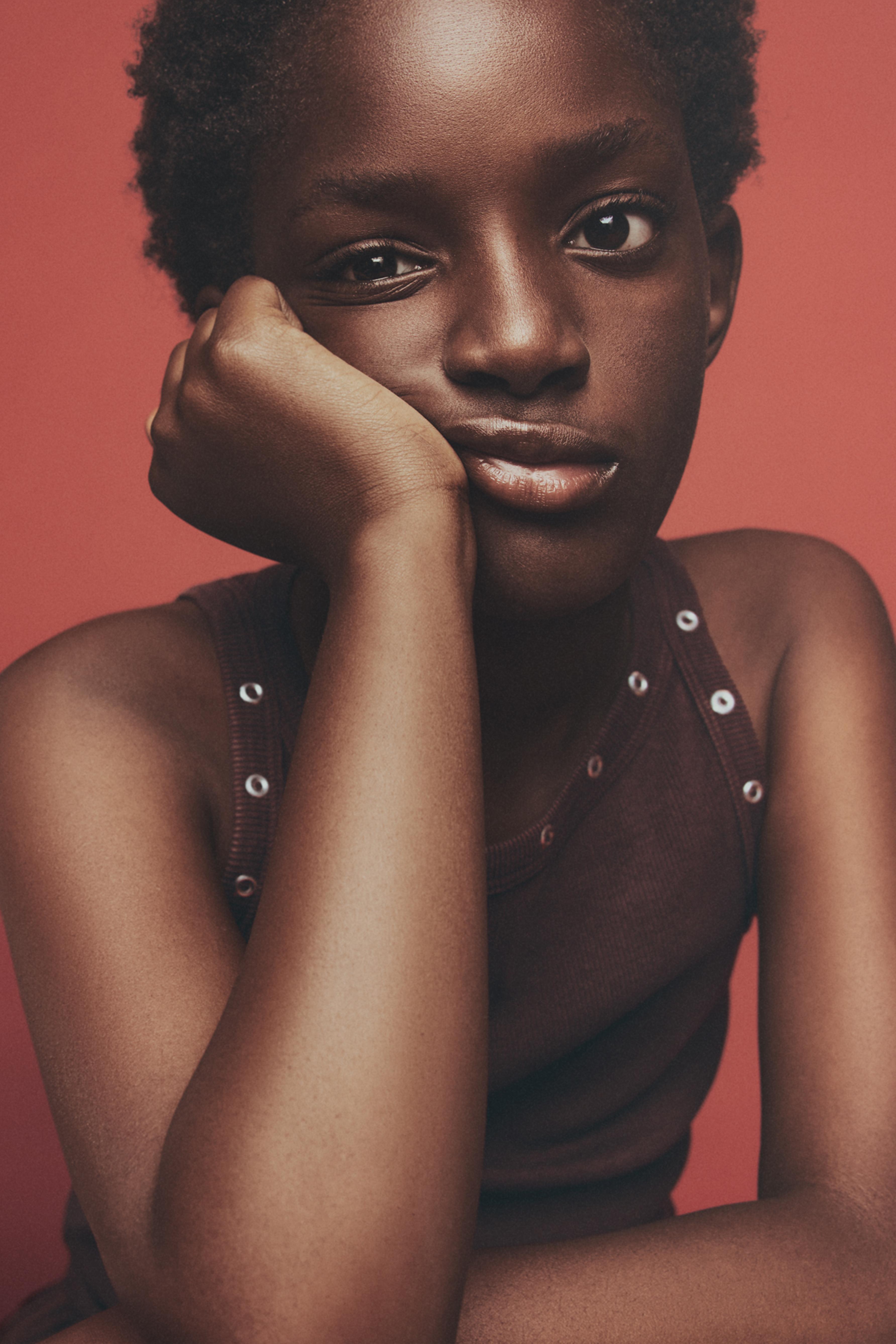 Ribbed eyelet top — DARK BROWN