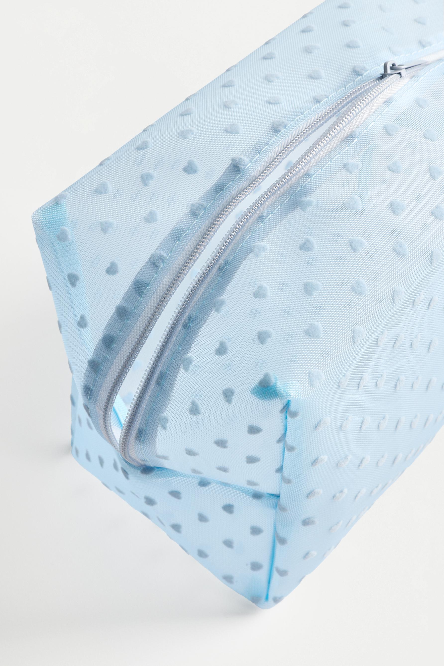 Large heart print toiletry bag — DEEP BLUE