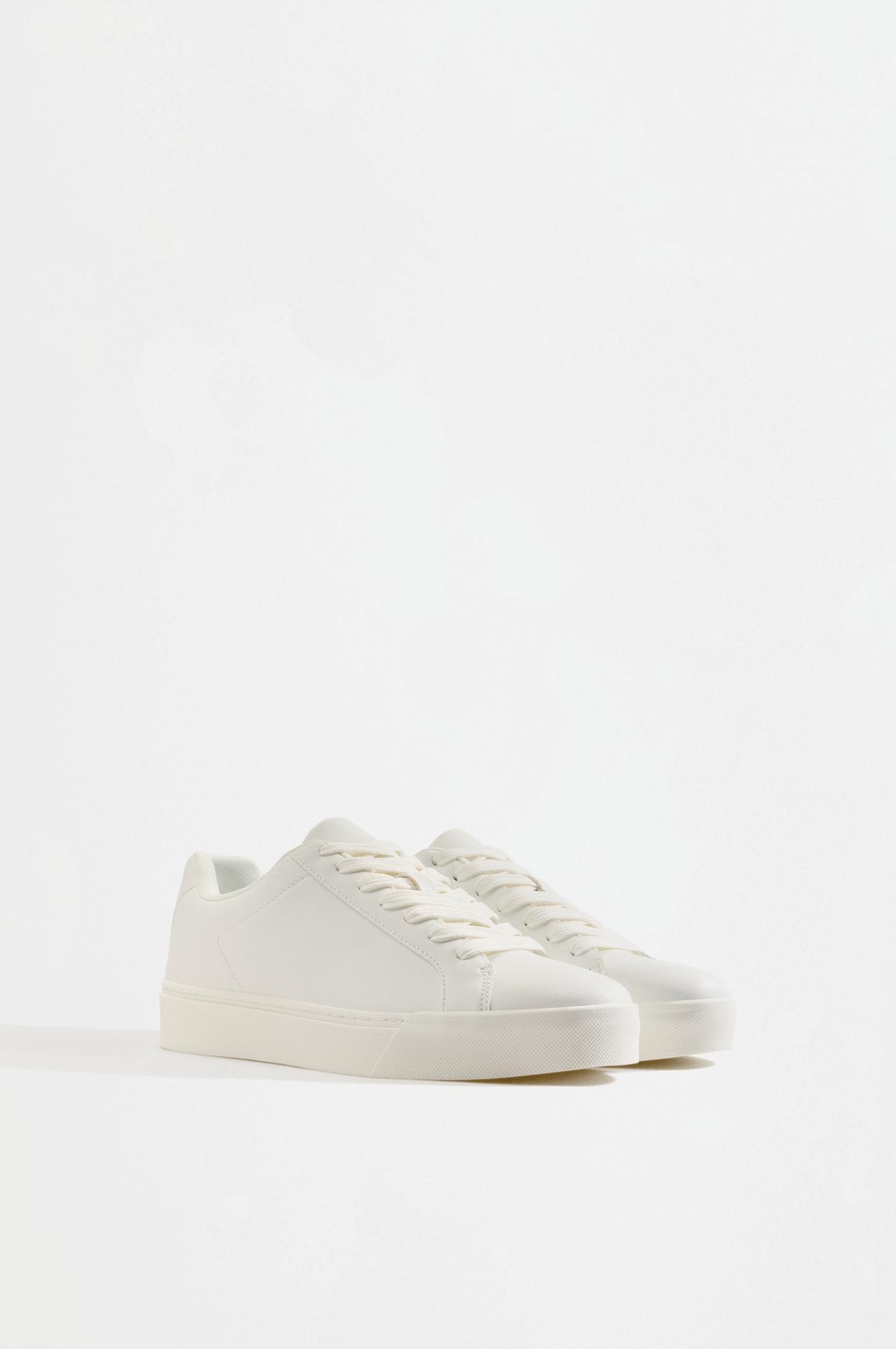 Casual sneakers — WHITE