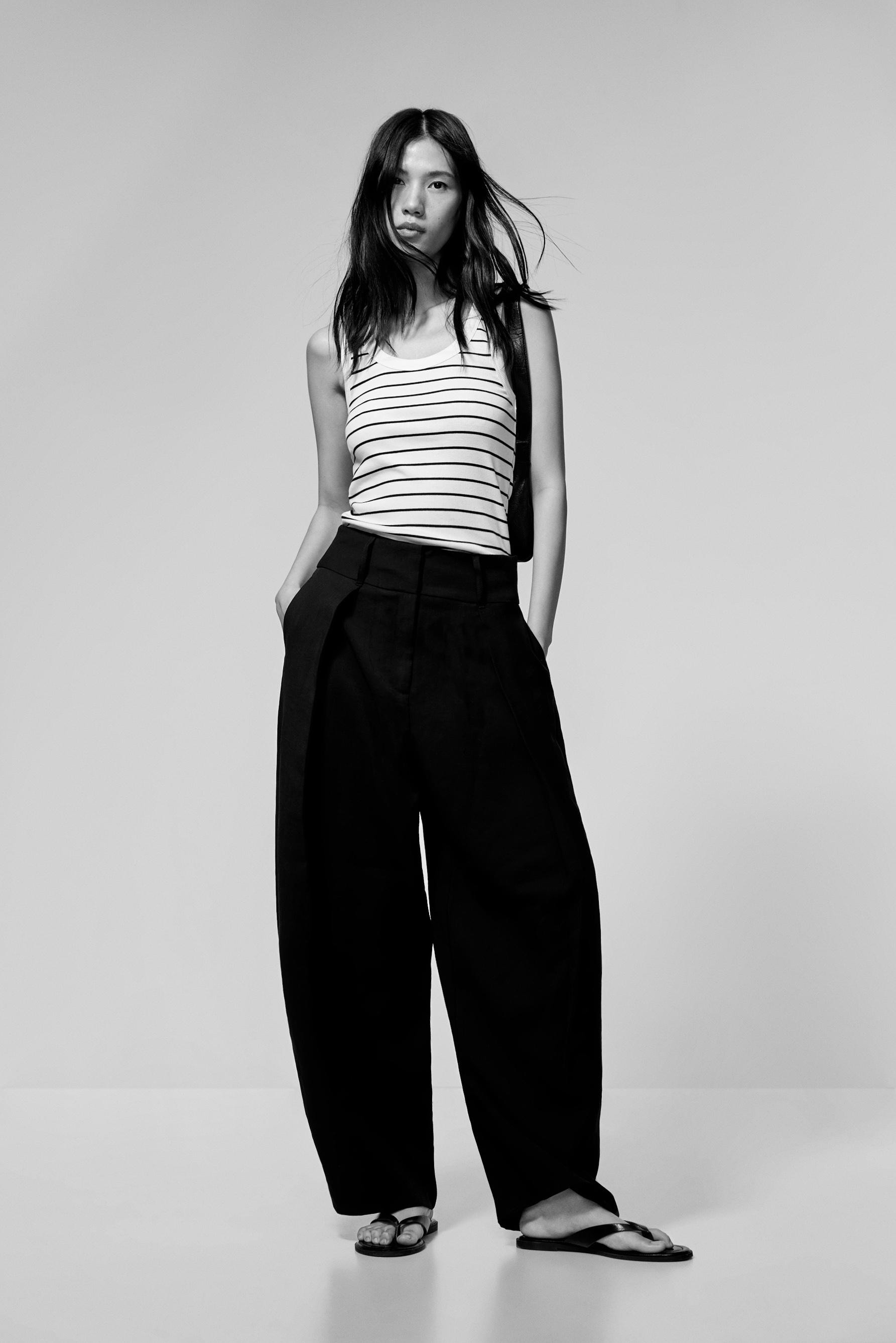 Barrel trousers with darts — BLACK