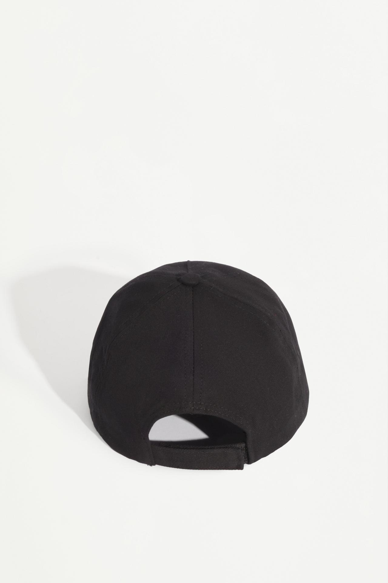 Basic cap — BLACK