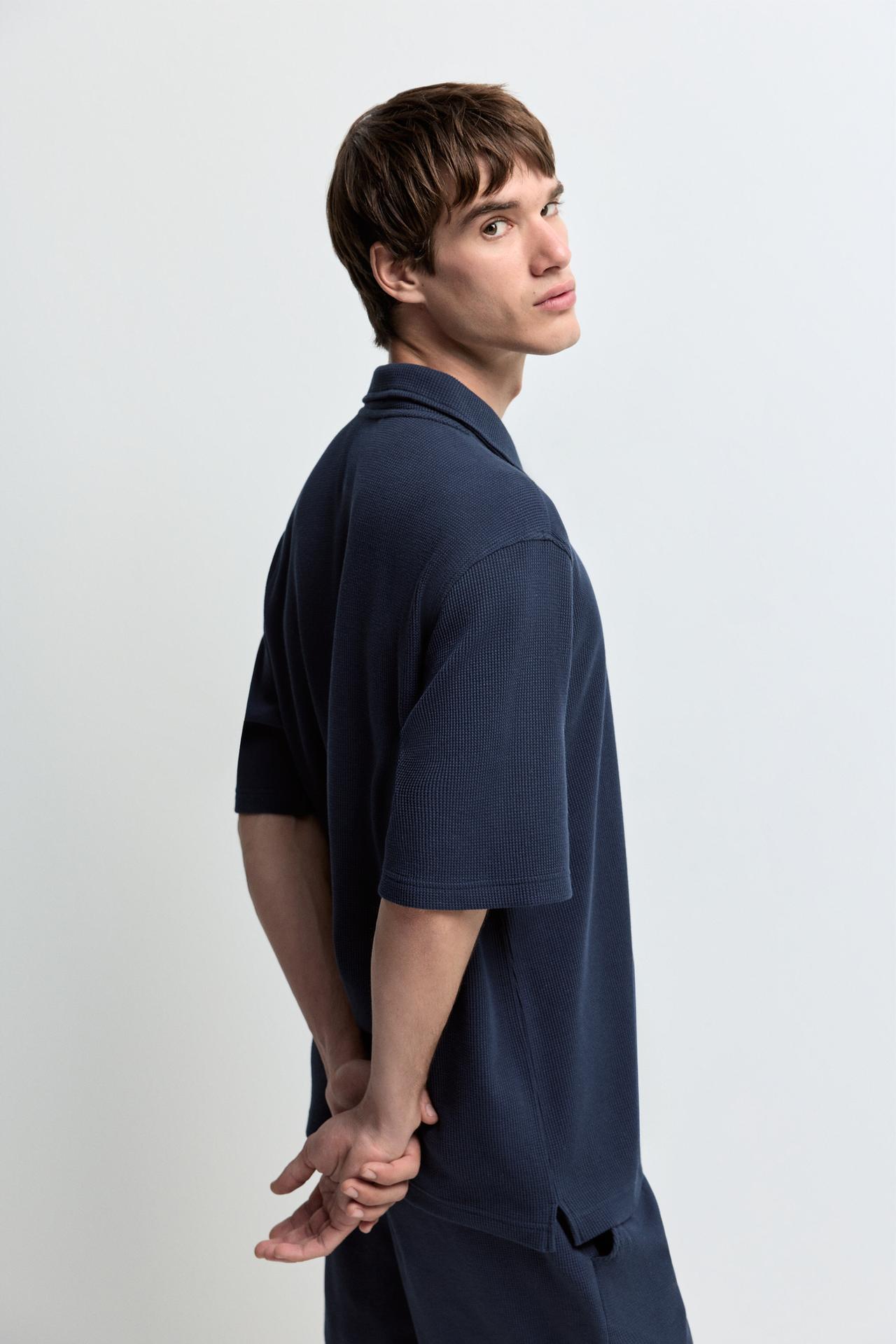 Waffle texture polo shirt — NAVY