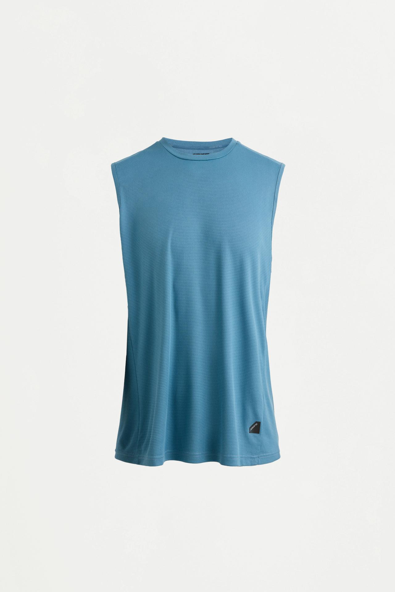 Sleeveless sports T-shirt — PALE BLUE