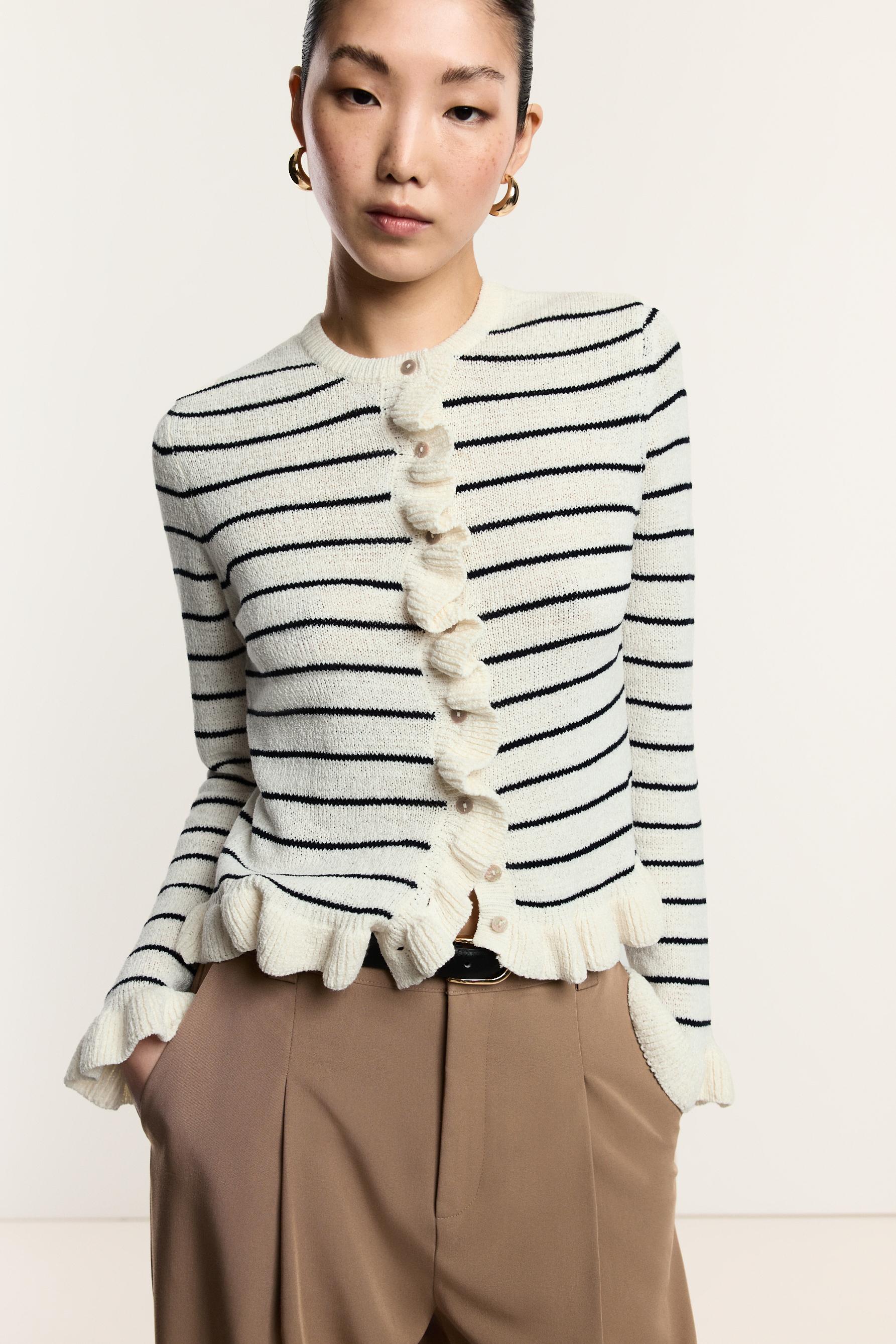 Chaqueta punto volantes