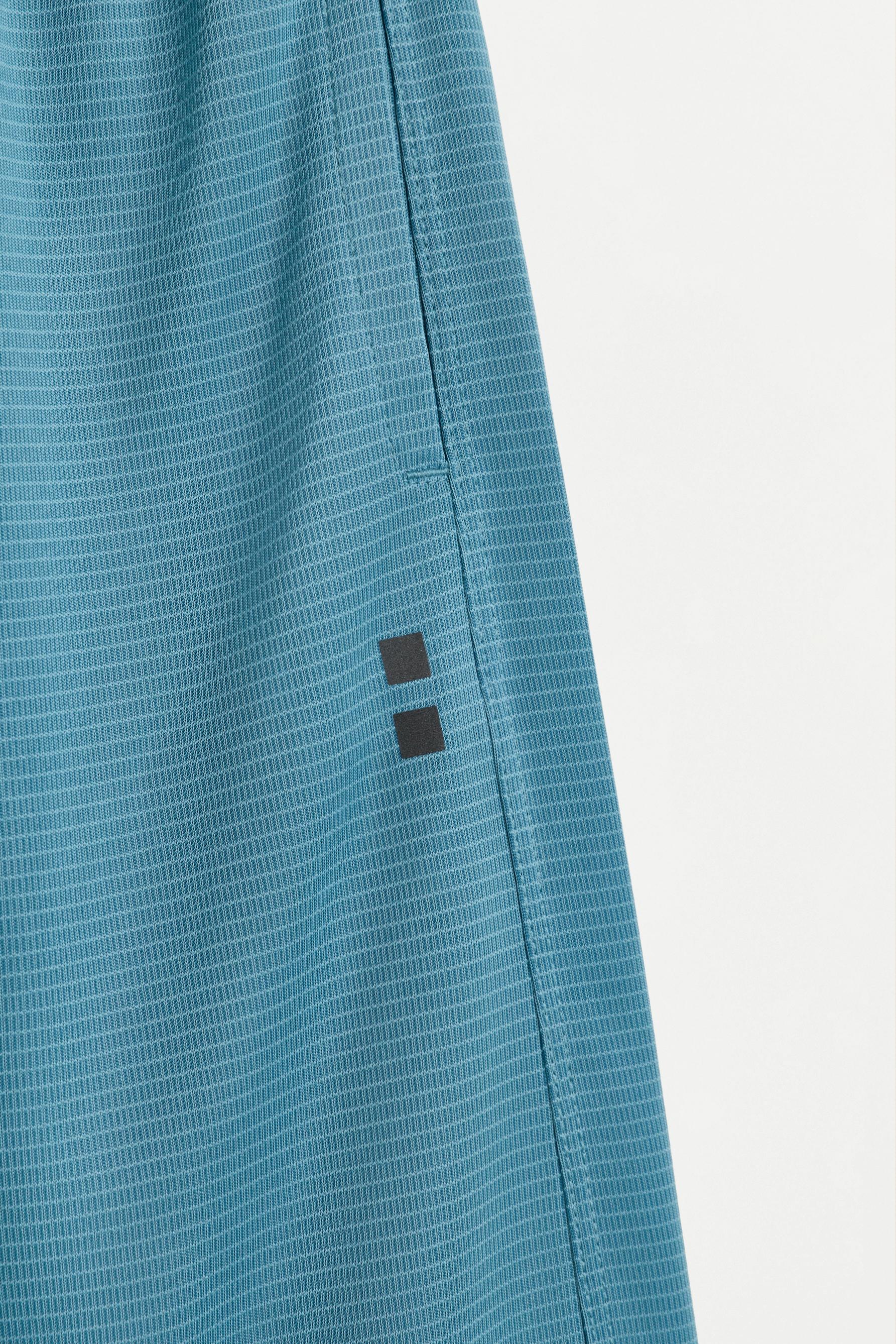 Bermuda sports shorts — PALE GREY