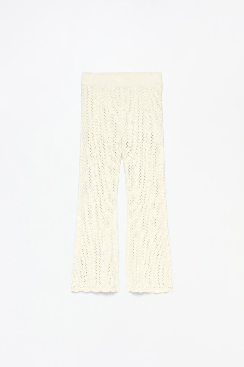 Pantalón flare crochet