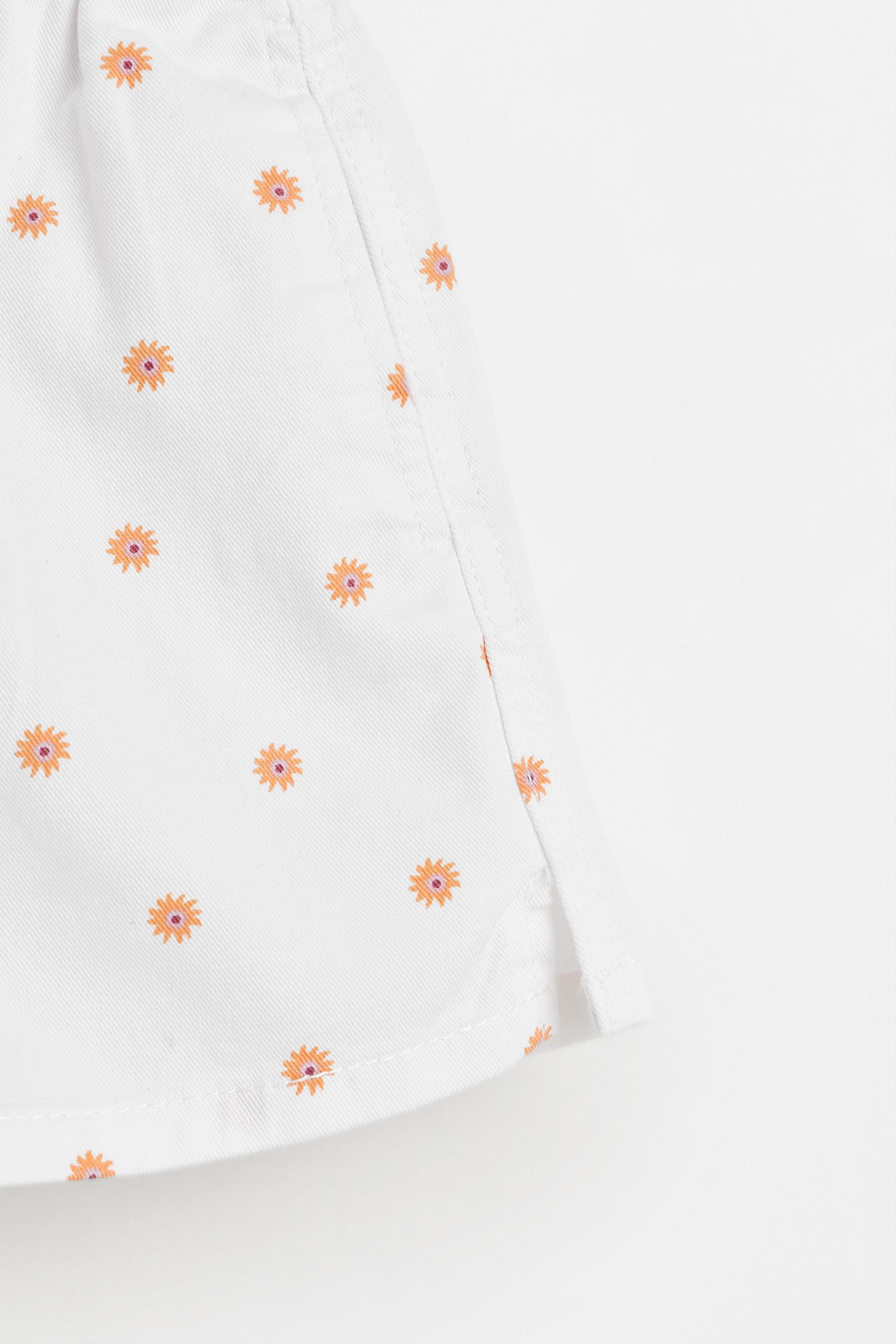 Twill shorts with darts — WHITE