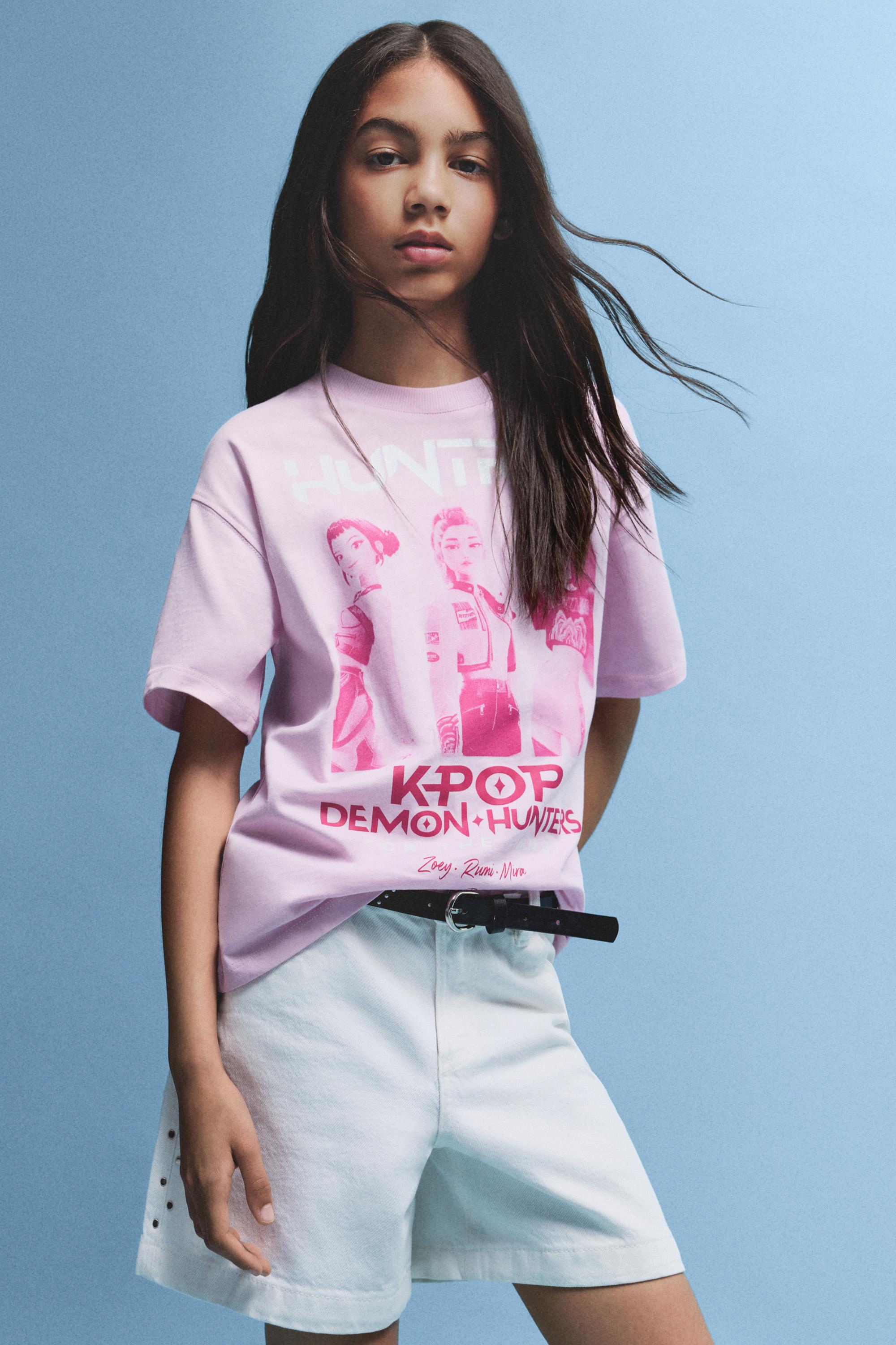 Huntrix K-Pop Demon Hunters™/© Netflix T-shirt — PINK
