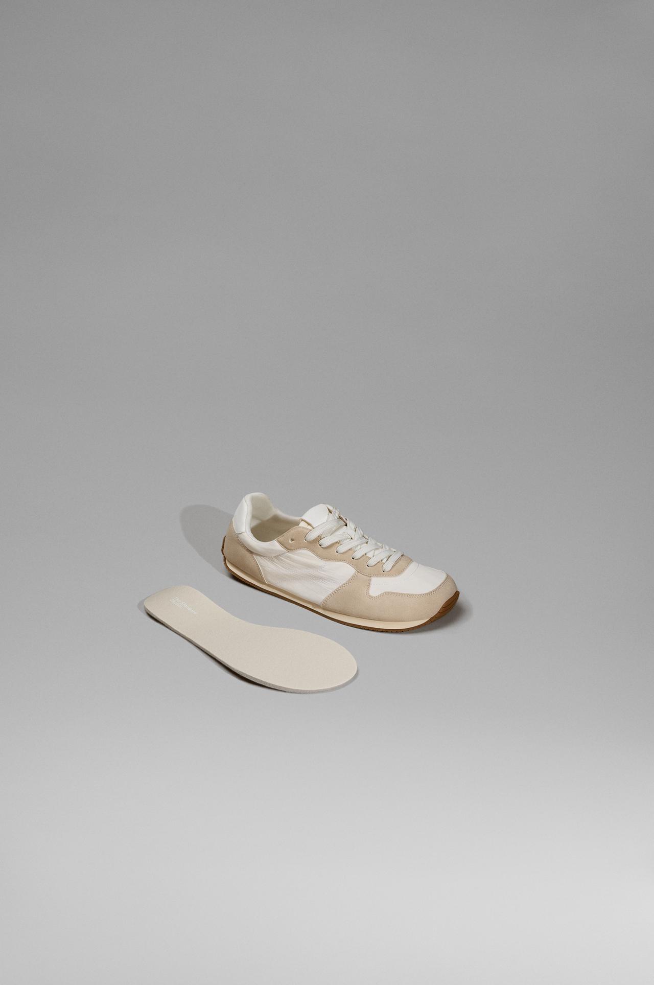 Barefoot sneakers — OTHERS