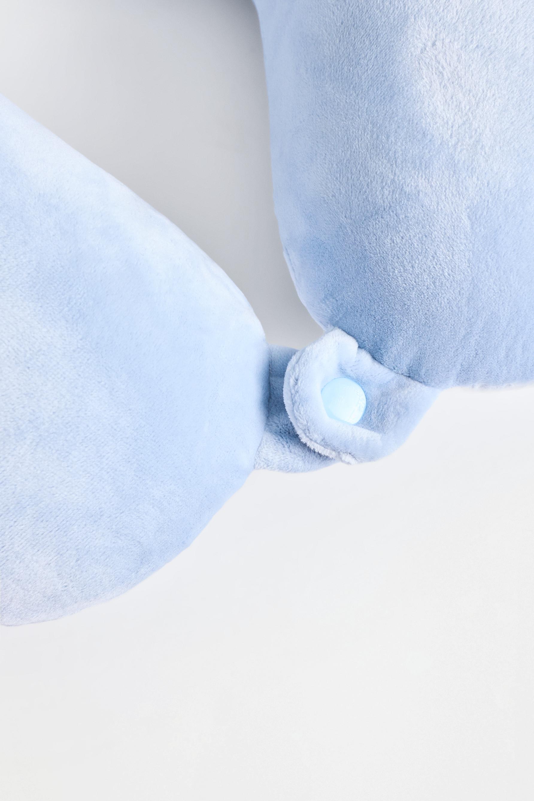 Travel cushion — PASTEL BLUE