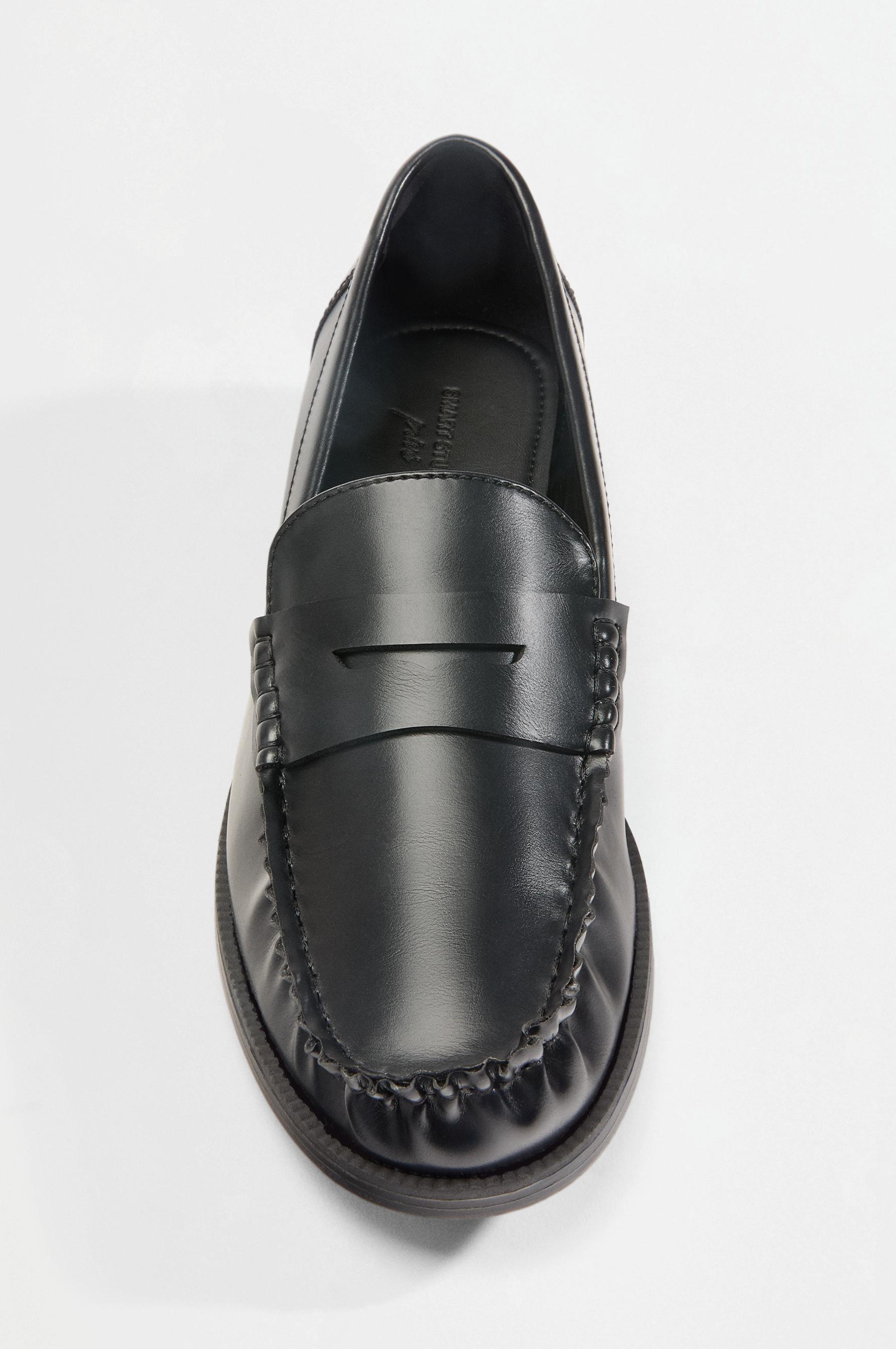 Gathered loafers — BLACK