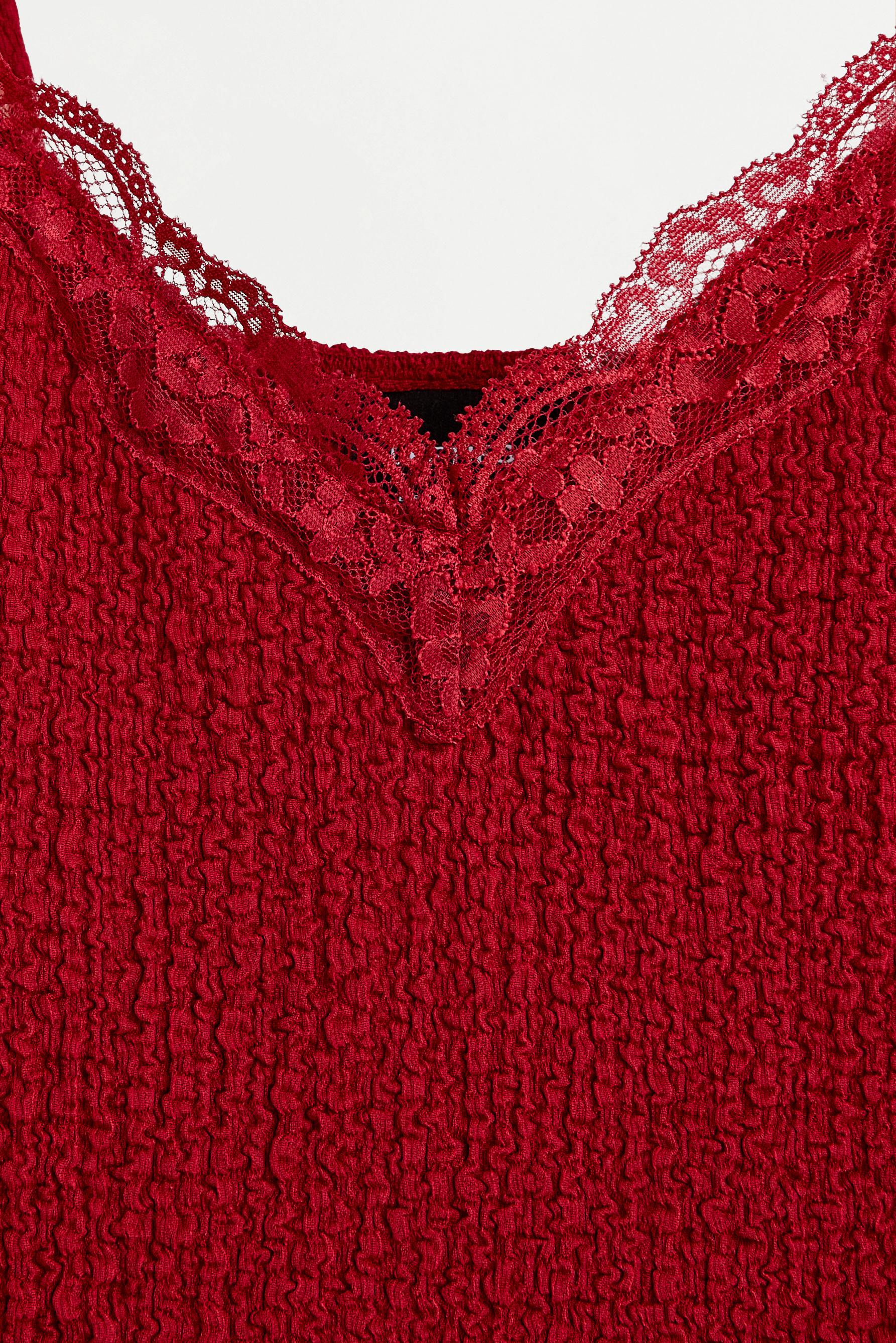 Textured strappy top — RED
