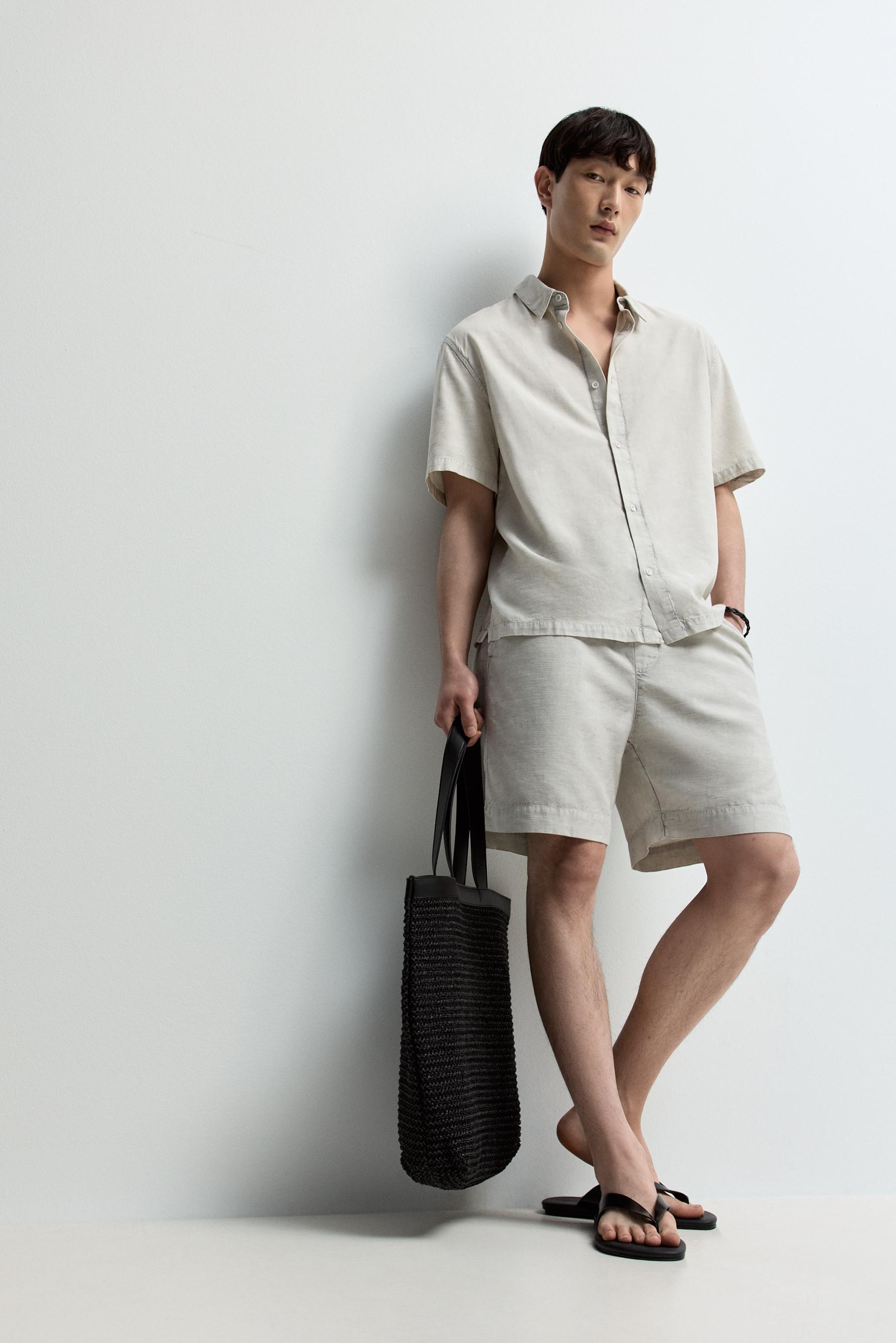 Textured jogger Bermuda shorts — PALE GREY