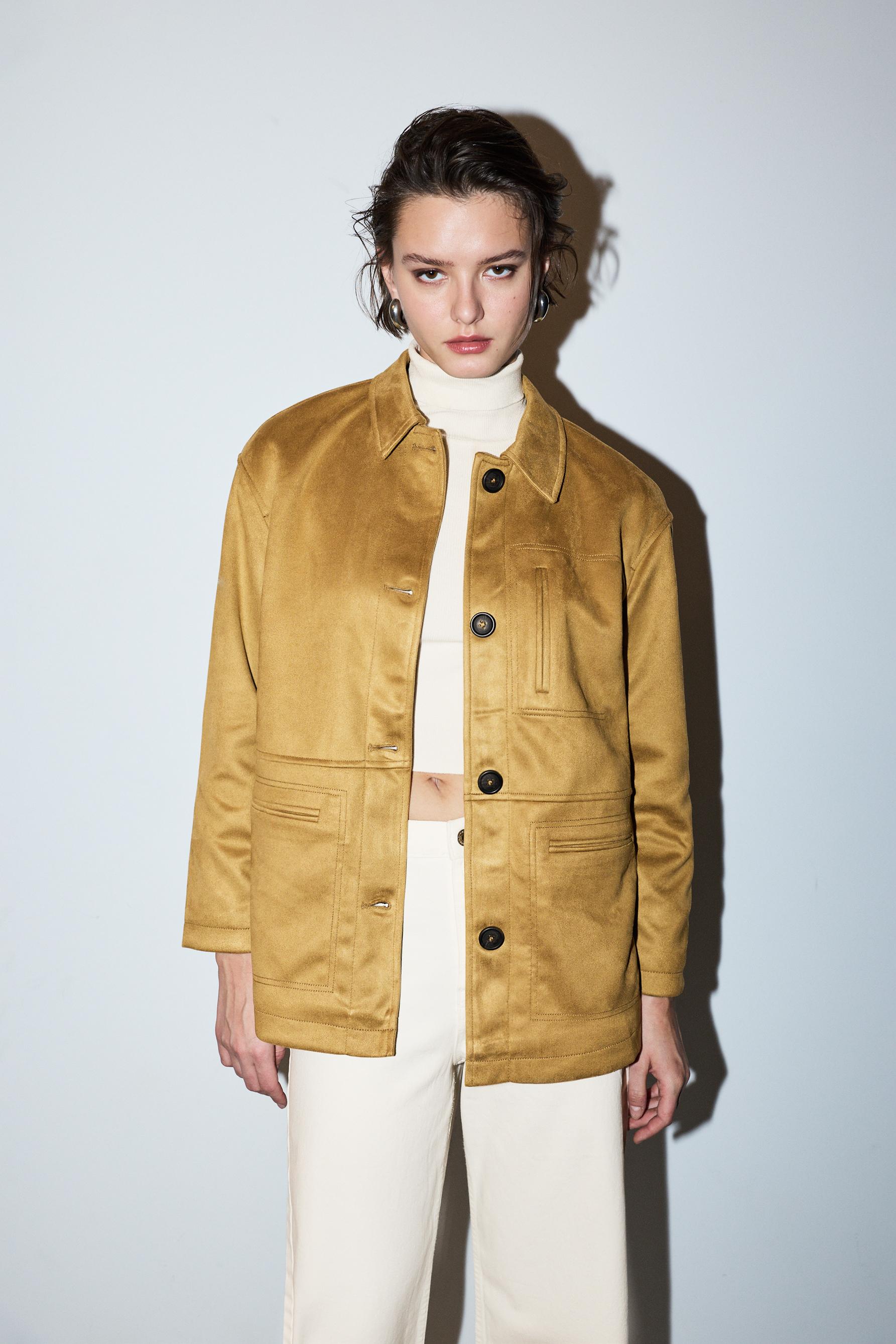 Cazadora larga efecto ante