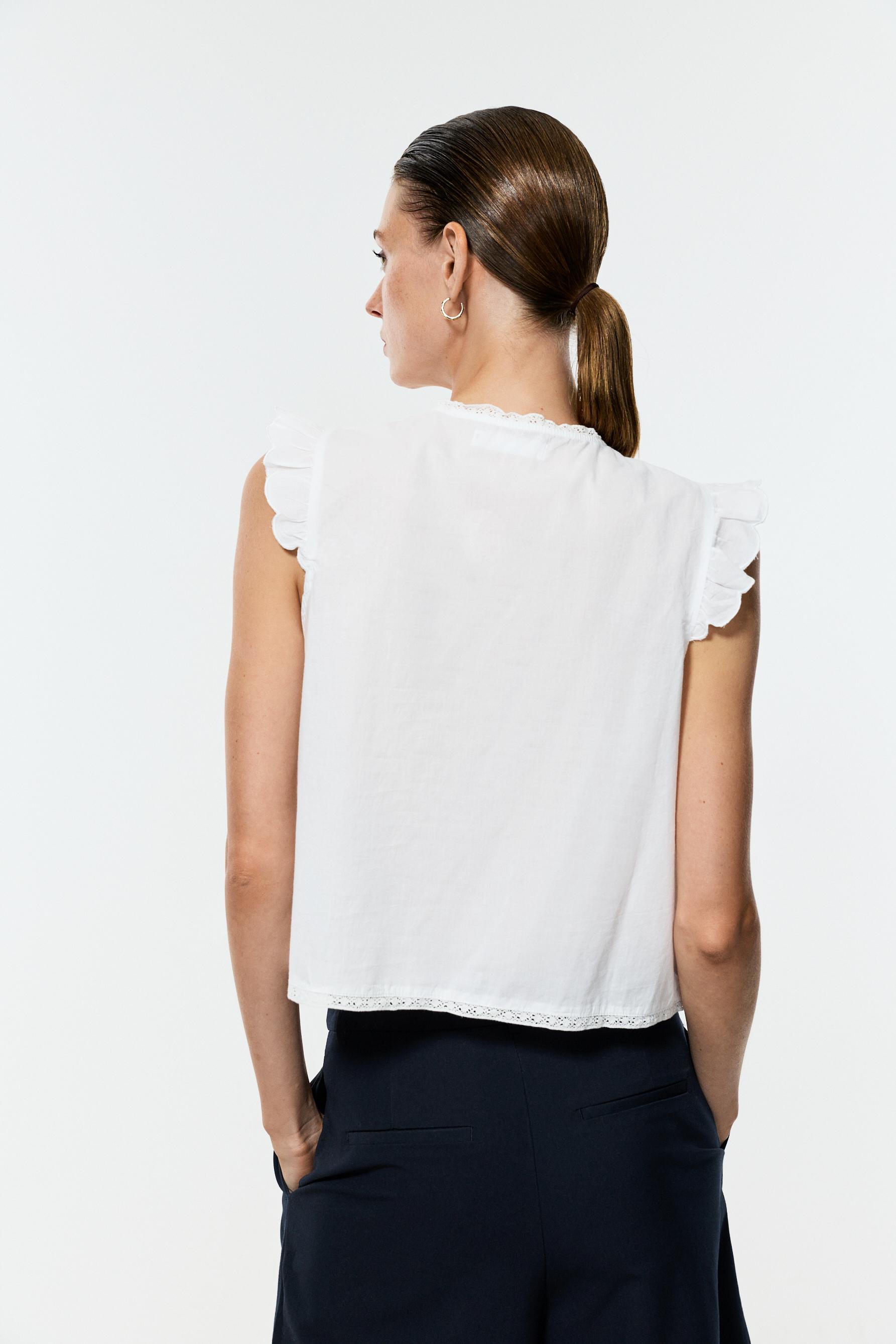 Embroidered ribbon shirt — WHITE