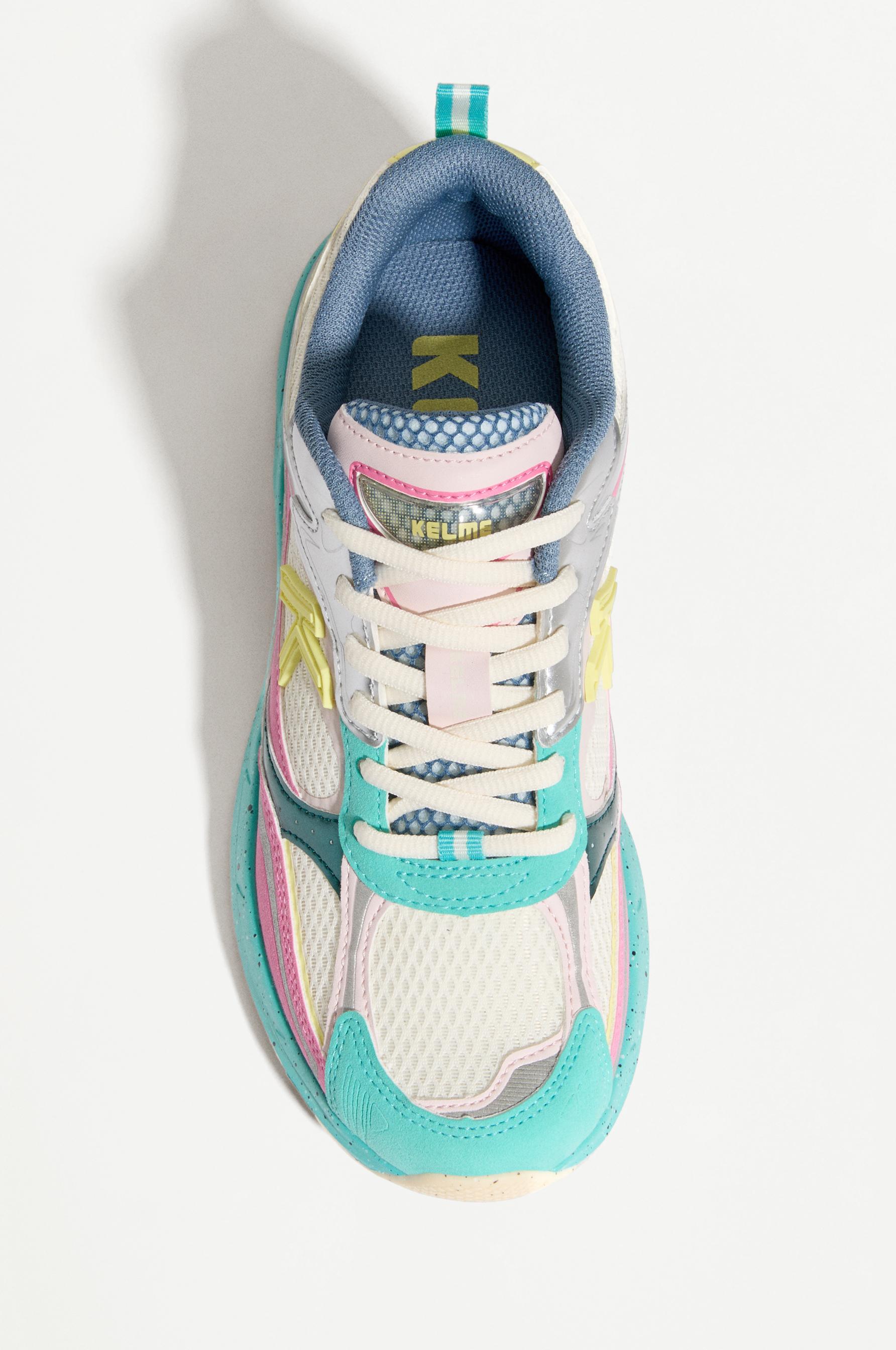 Kelme sports shoe — OTHERS