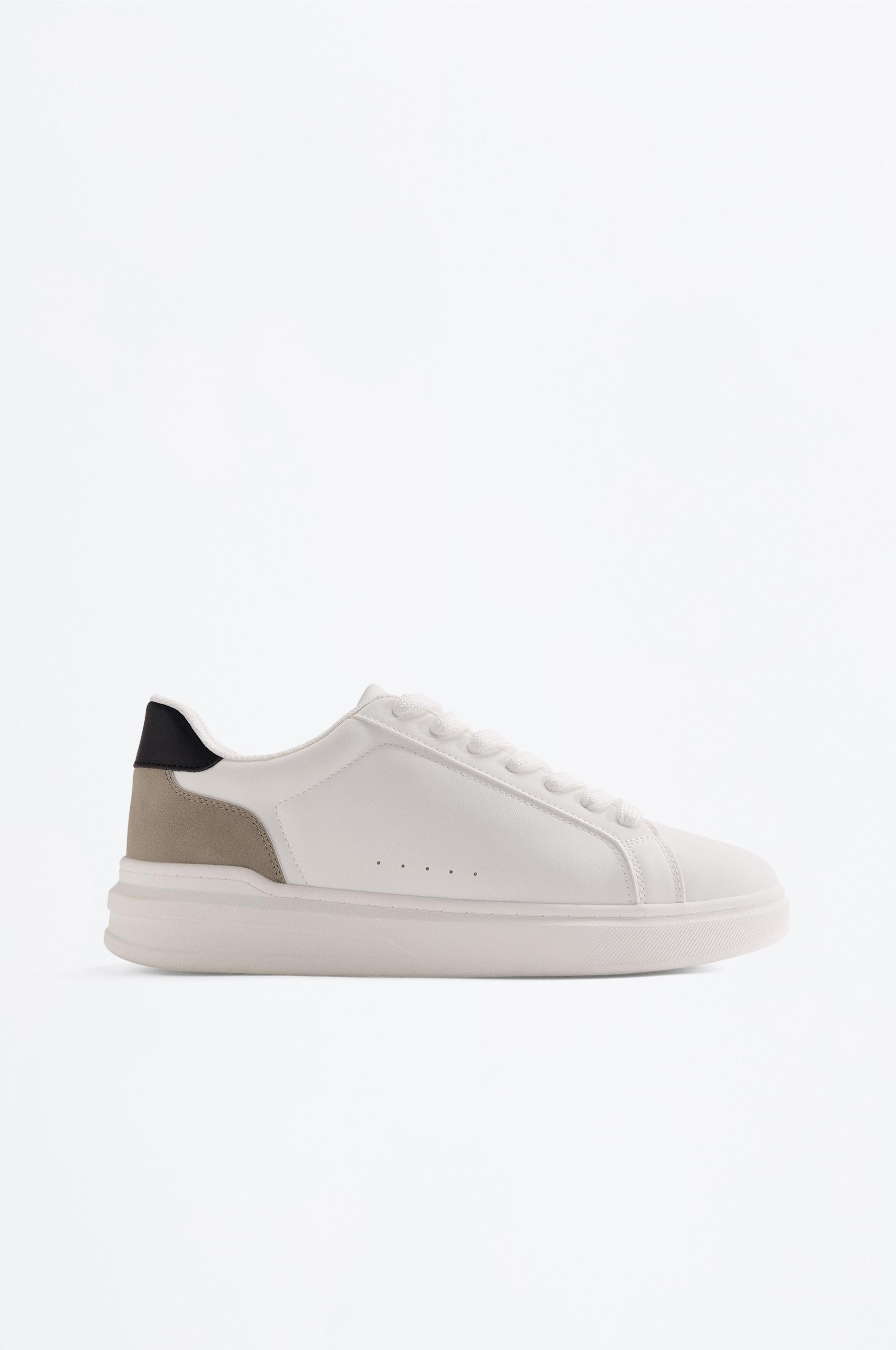 Contrast heel counter slippers — OTHERS