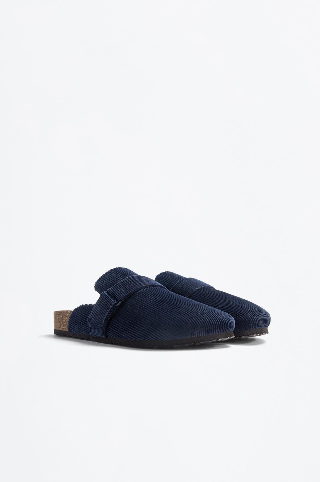 Corduroy-effect clog