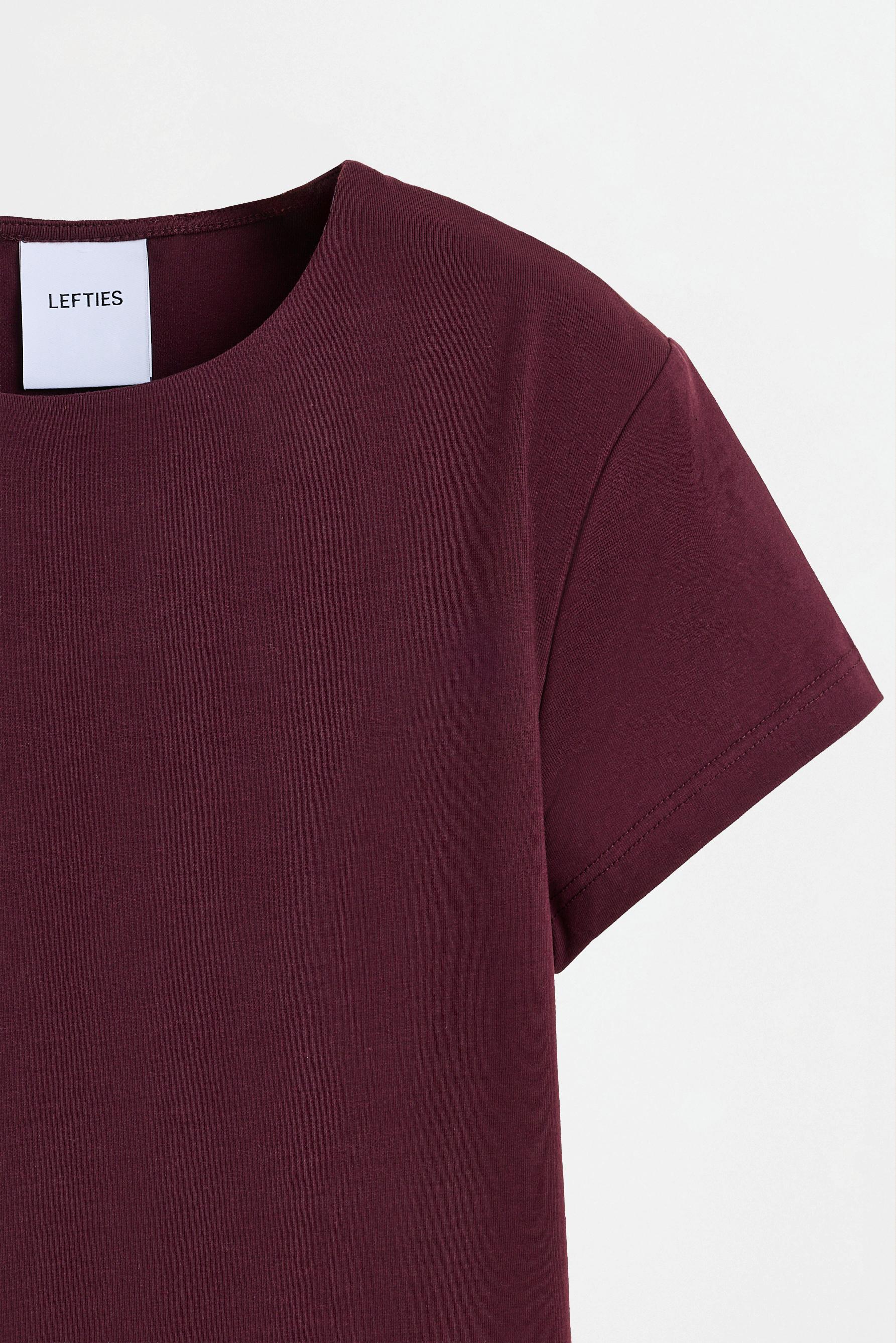 Round neck T-shirt — MAROON