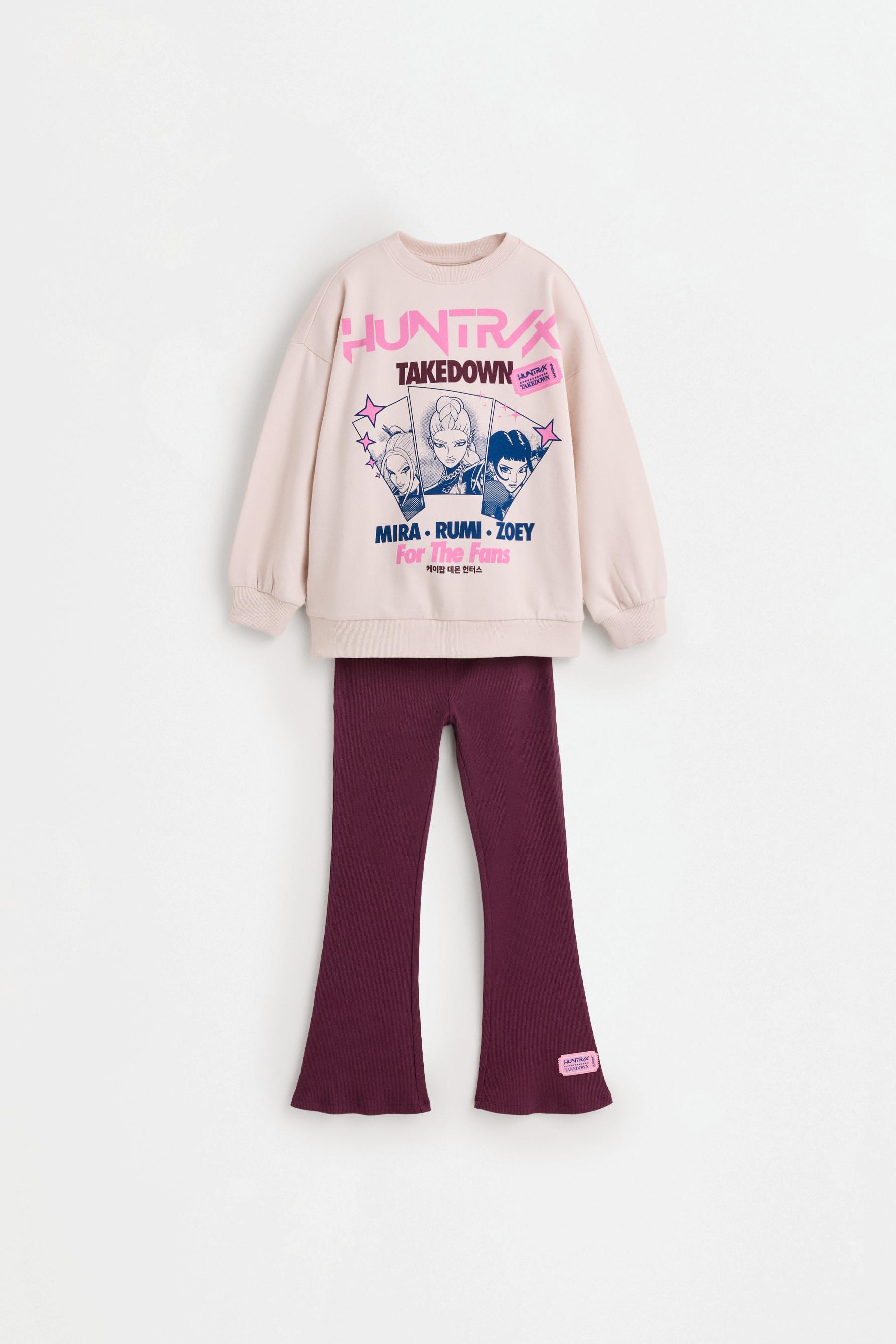 Huntrix K-Pop Demon Hunters ™/© Netflix sweatshirt and flare leggings set — SAND