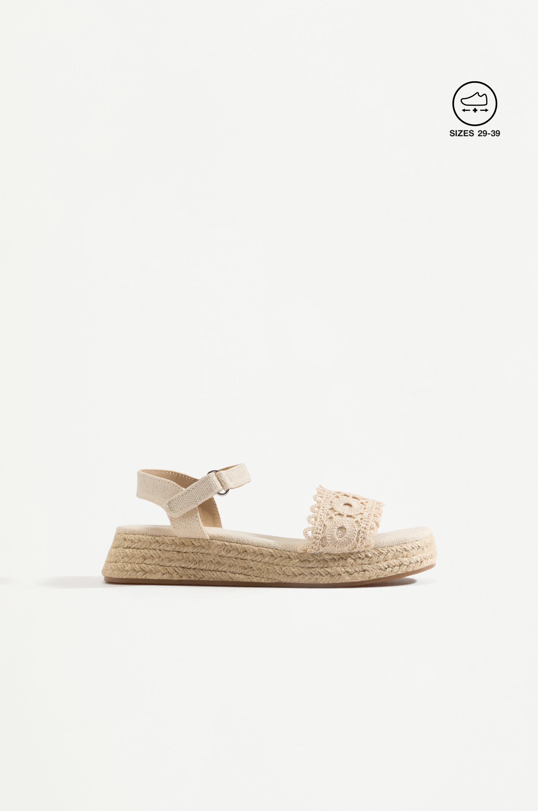 Lace platform sandals — BEIGE