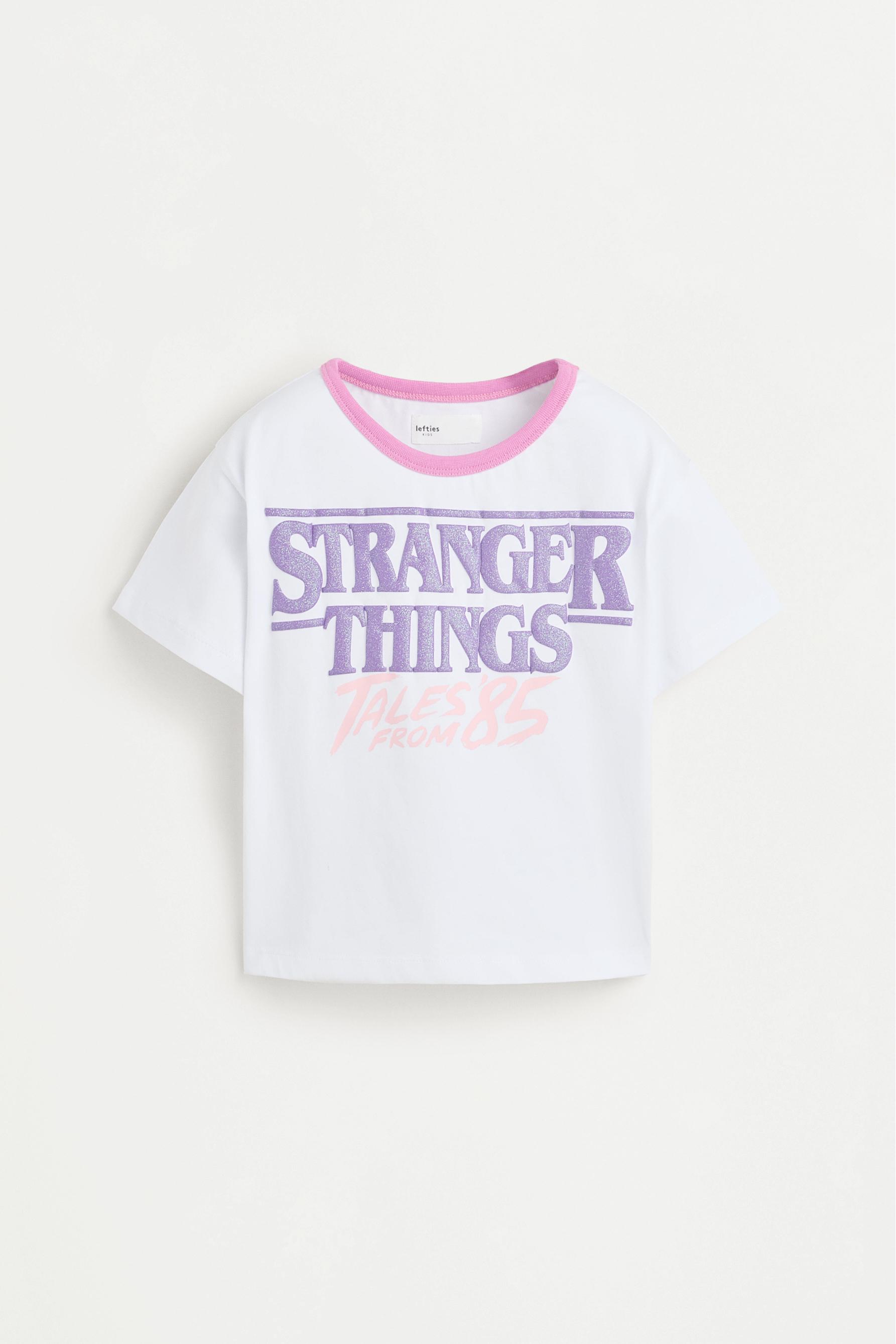 Stranger Things™/© Netflix shimmery text T-shirt — WHITE