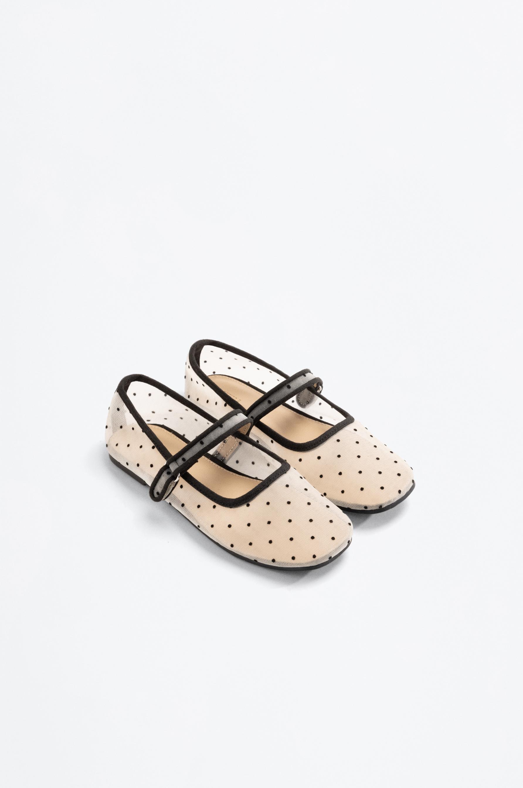 POLKA DOT BALLET FLATS — WHITE