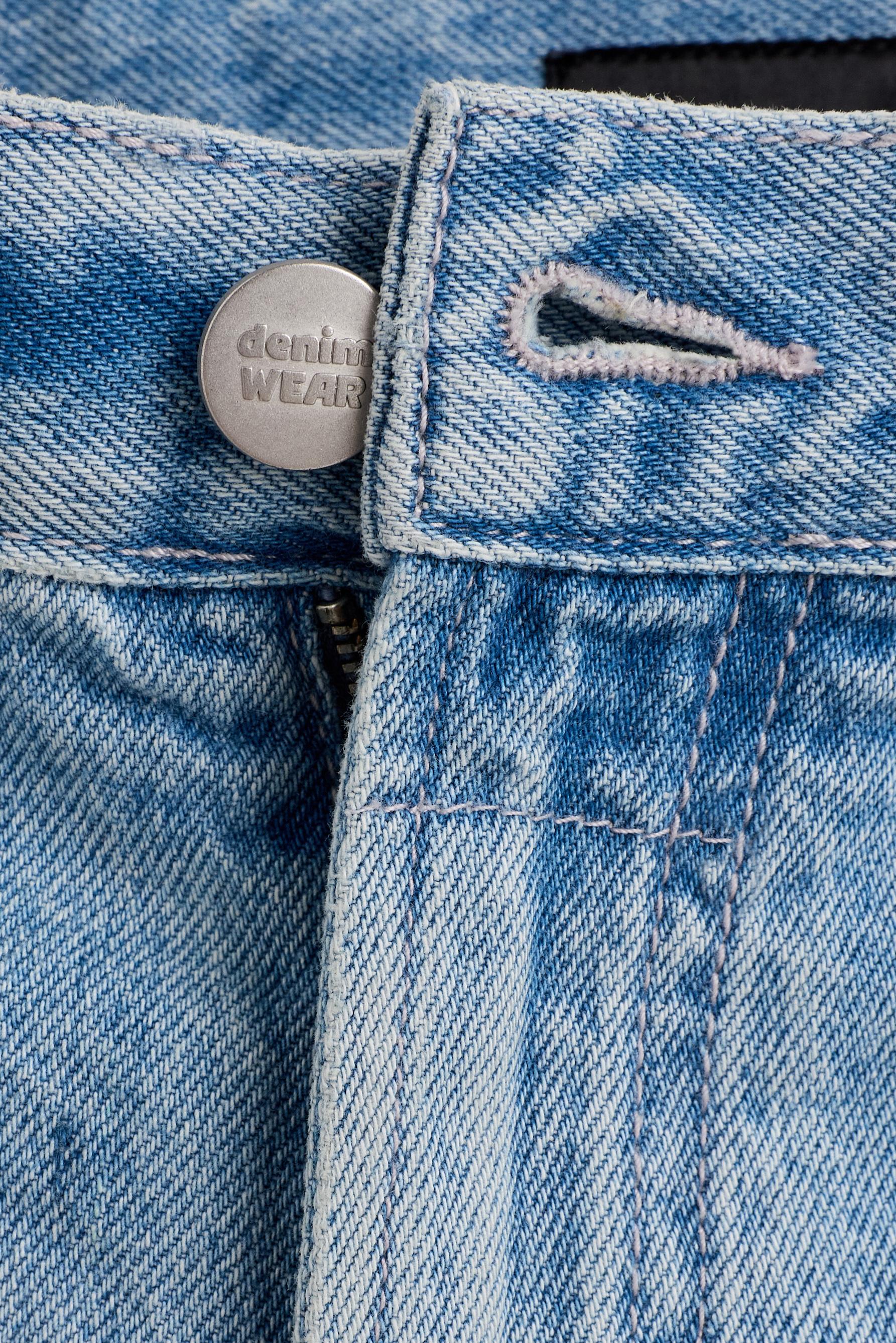 Ripped denim Bermuda shorts — PALE BLUE