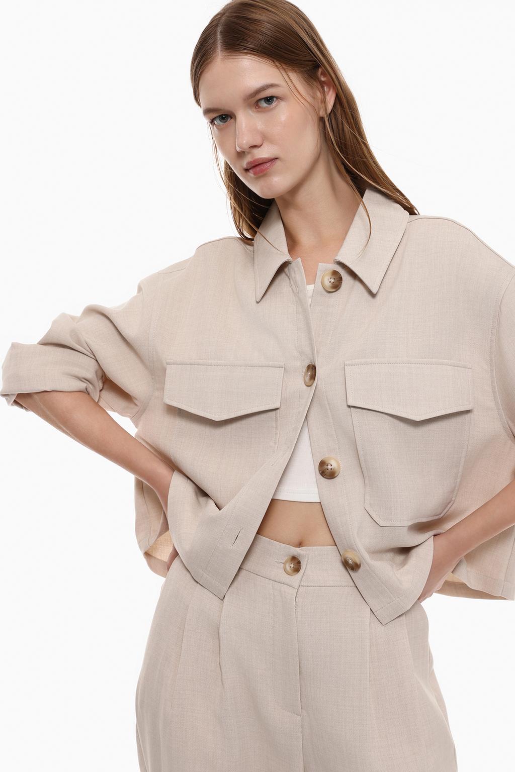 Oversize cropped shirt