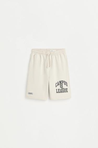 Plush Bermuda shorts with text — PALE MINK 1
