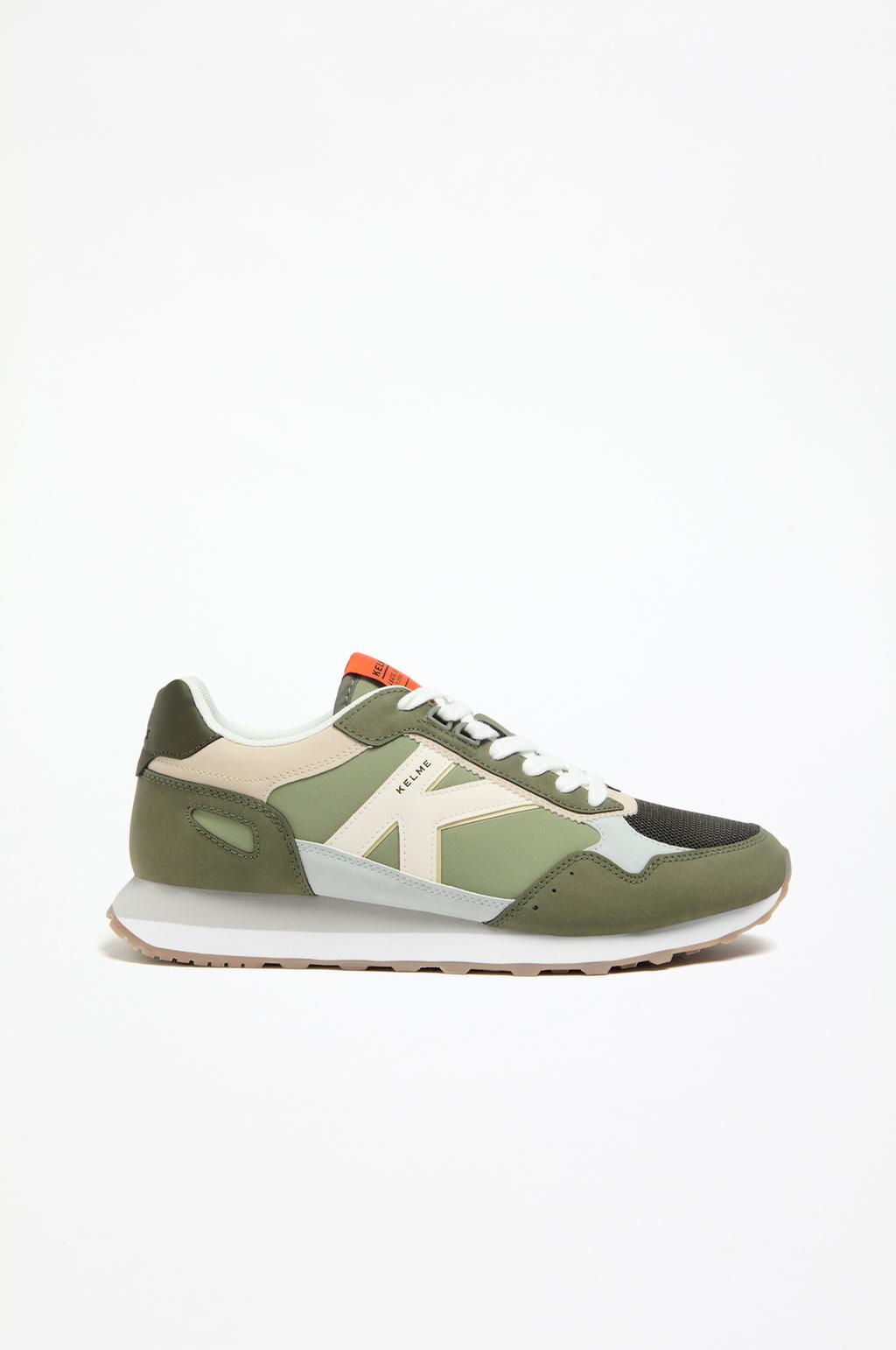 Kirol-oinetakoak, casual, Kelme