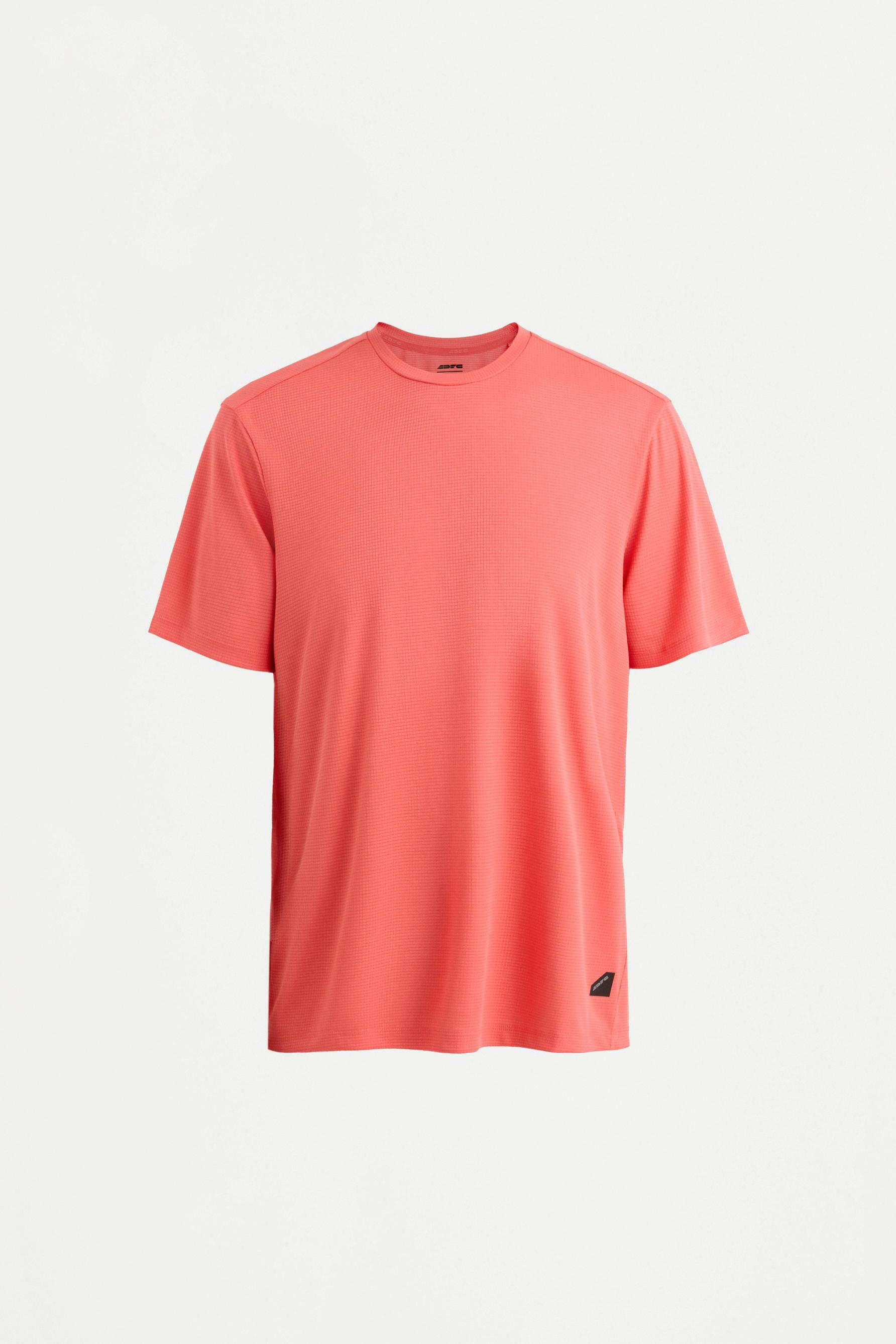Sports T-shirt — BUBBLEGUM PINK