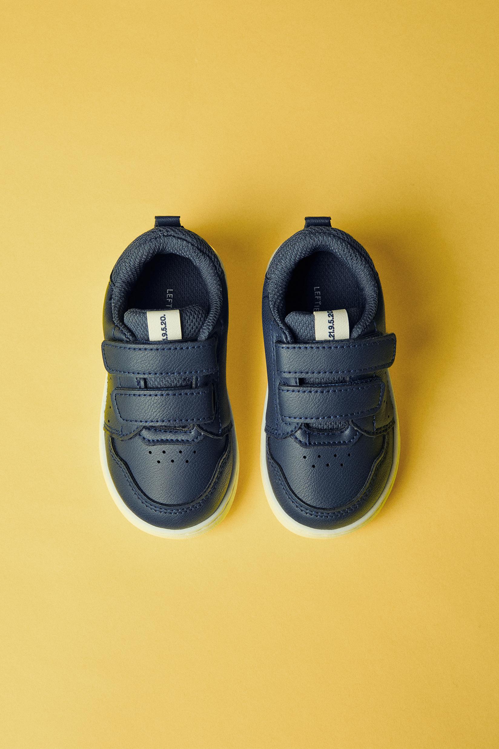 Minimalist athletic shoe — NAVY BLUE