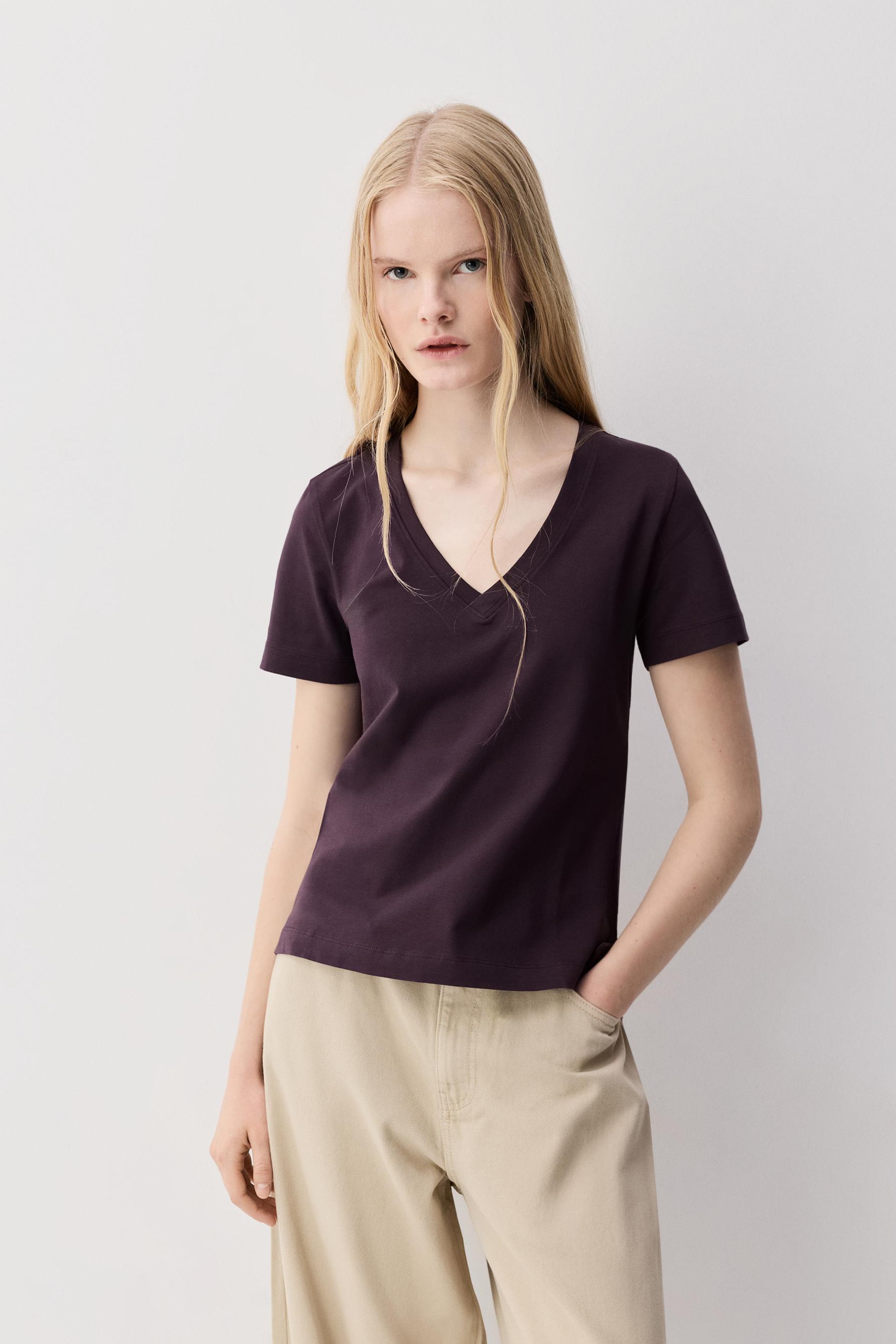 Camiseta cuello pico